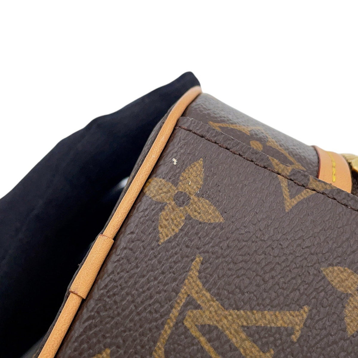 Louis Vuitton Beige Monogram Shoulder Bag (Pre-Owned)