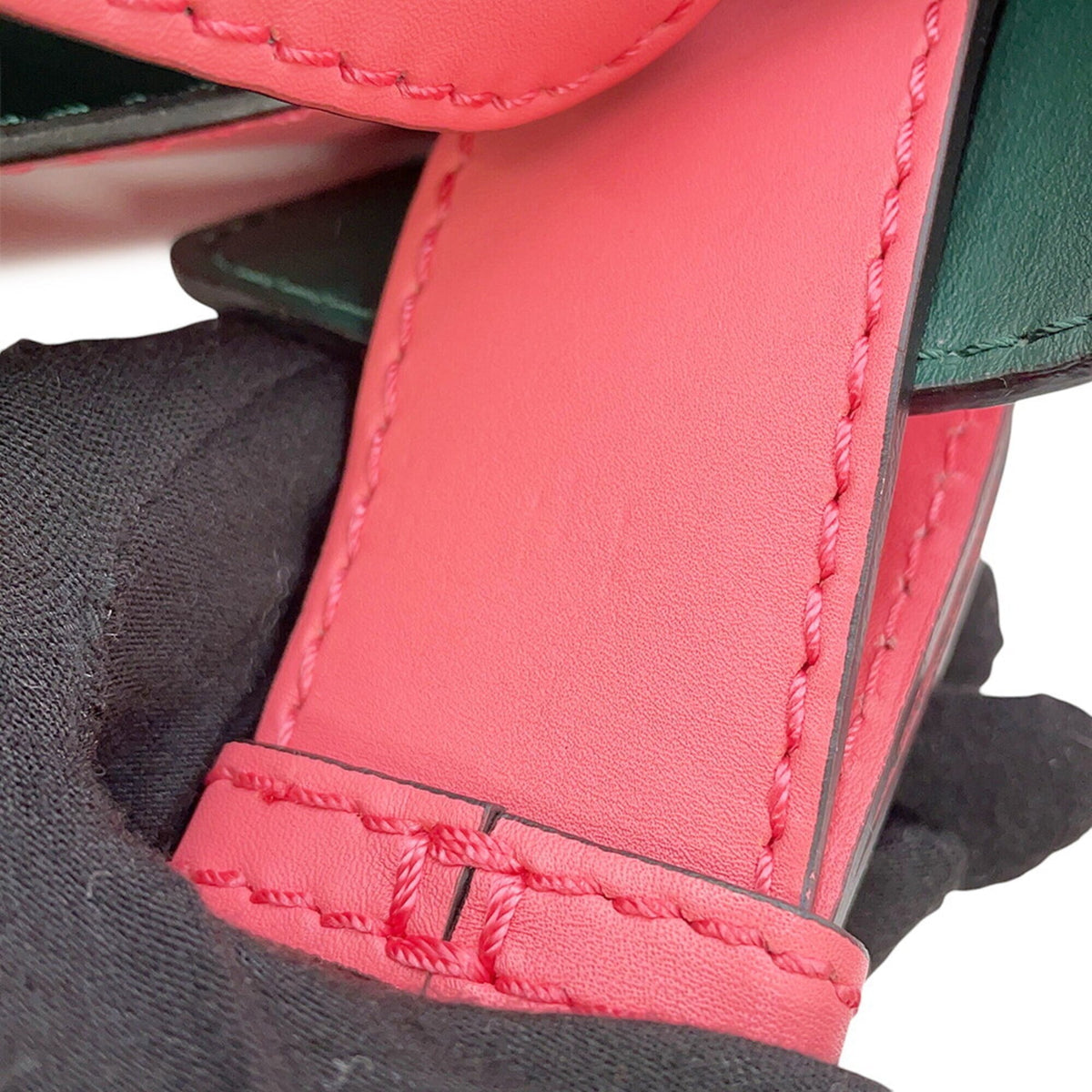 Burberry Pink Leather Handbag (Pre-Owned)
