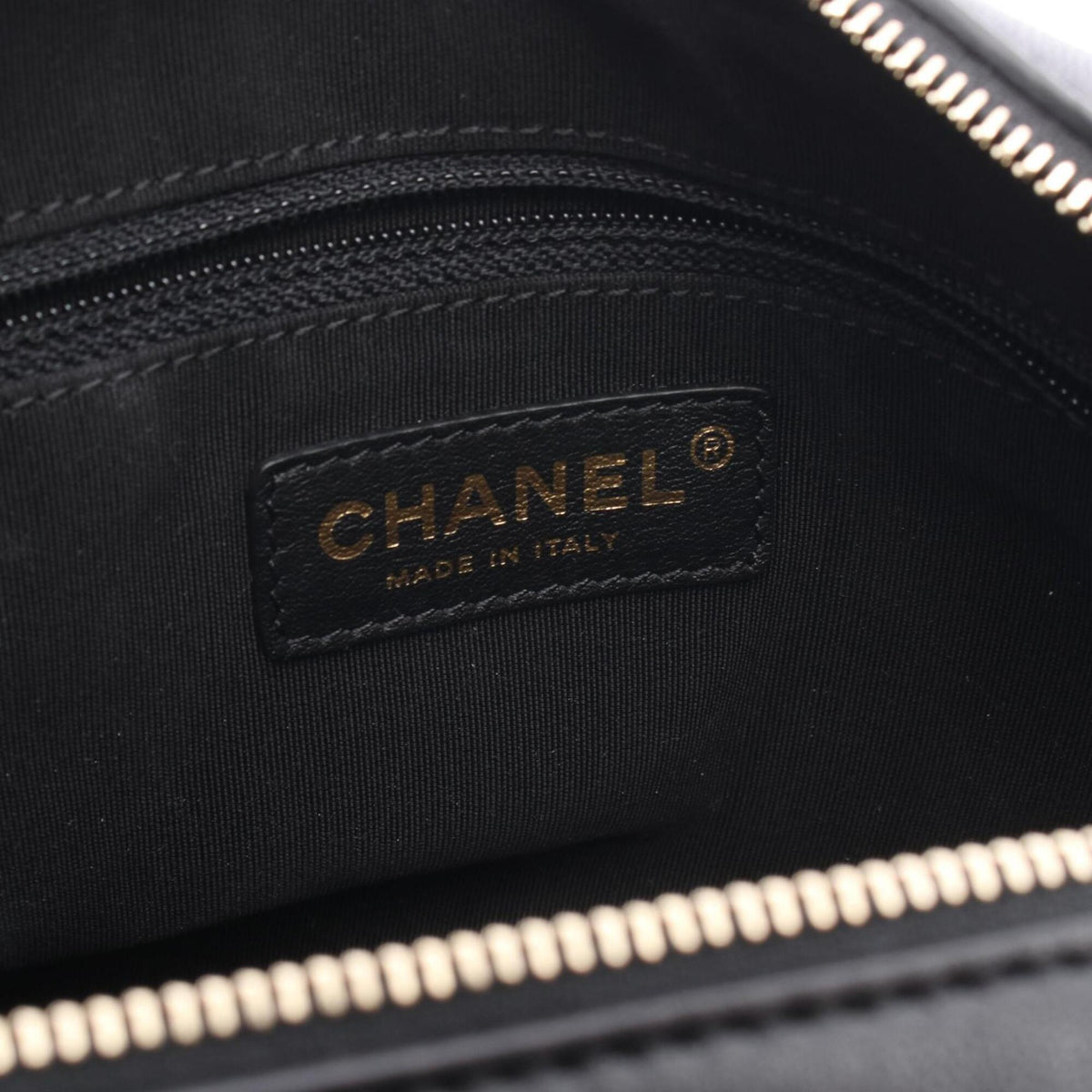 Chanel Black Leather Handbag Shoulder Bag (Pre-Owned)