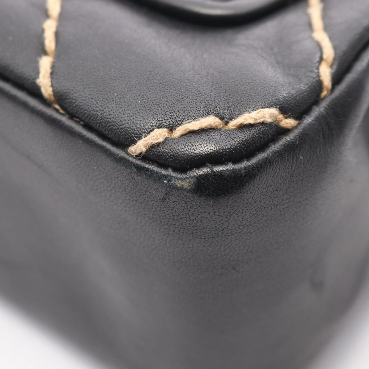 Chanel Black Leather Handbag Shoulder Bag (Pre-Owned)