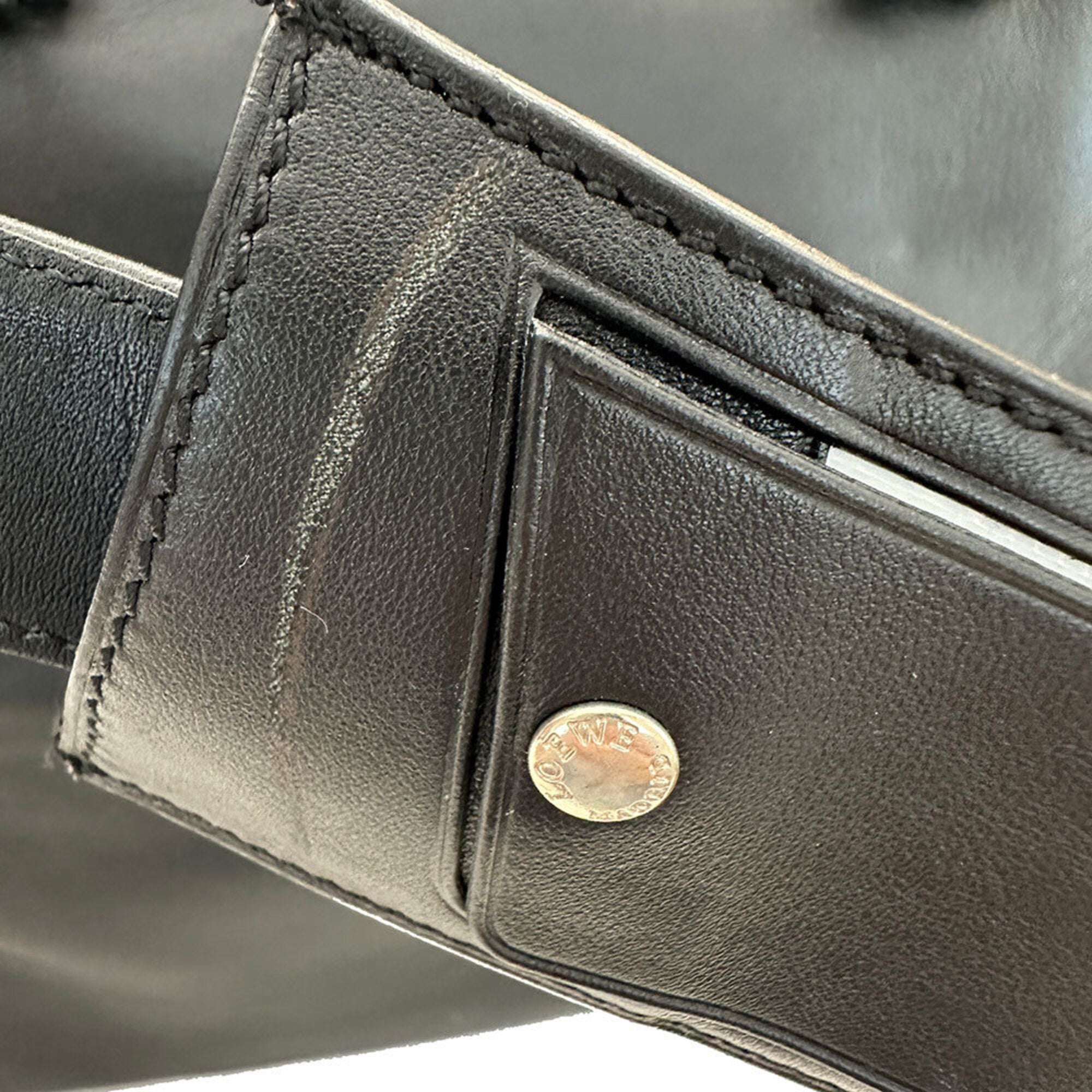 Loewe Black Leather Handbag Shoulder Bag (Pre-Owned)