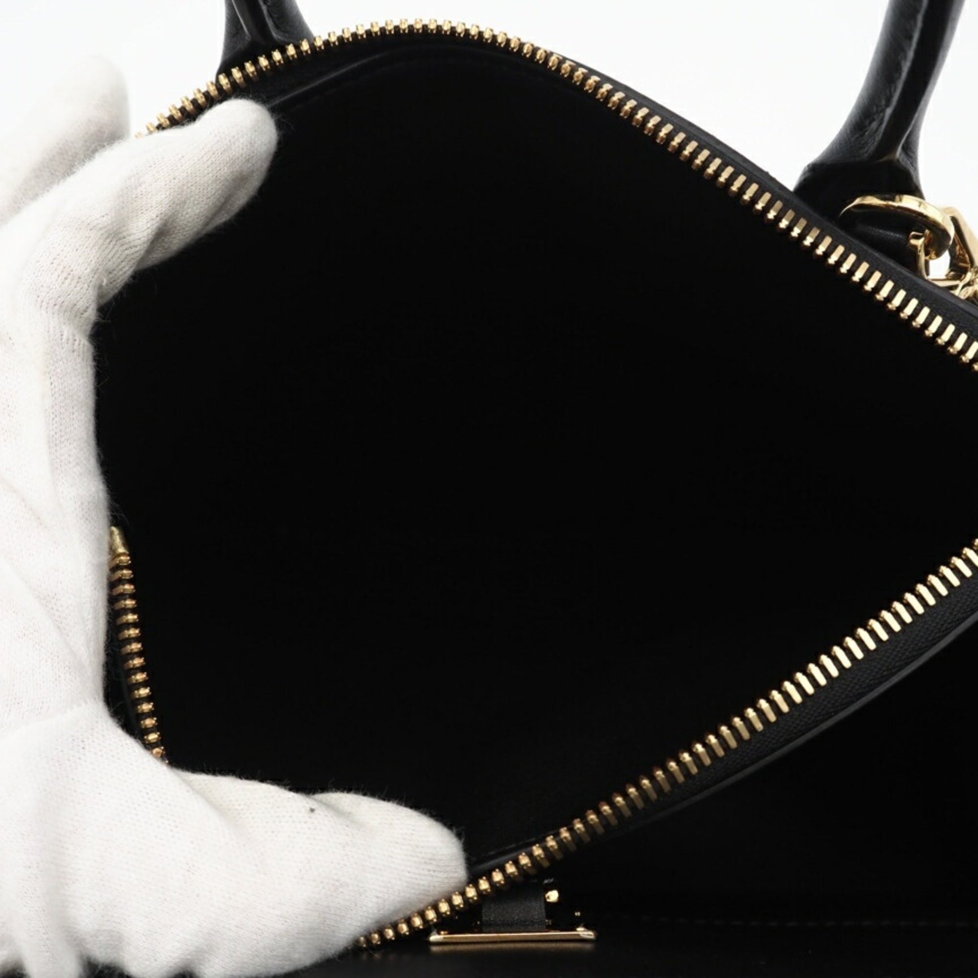 Louis Vuitton Black Gold Leather Shoulder Bag (Pre-Owned)
