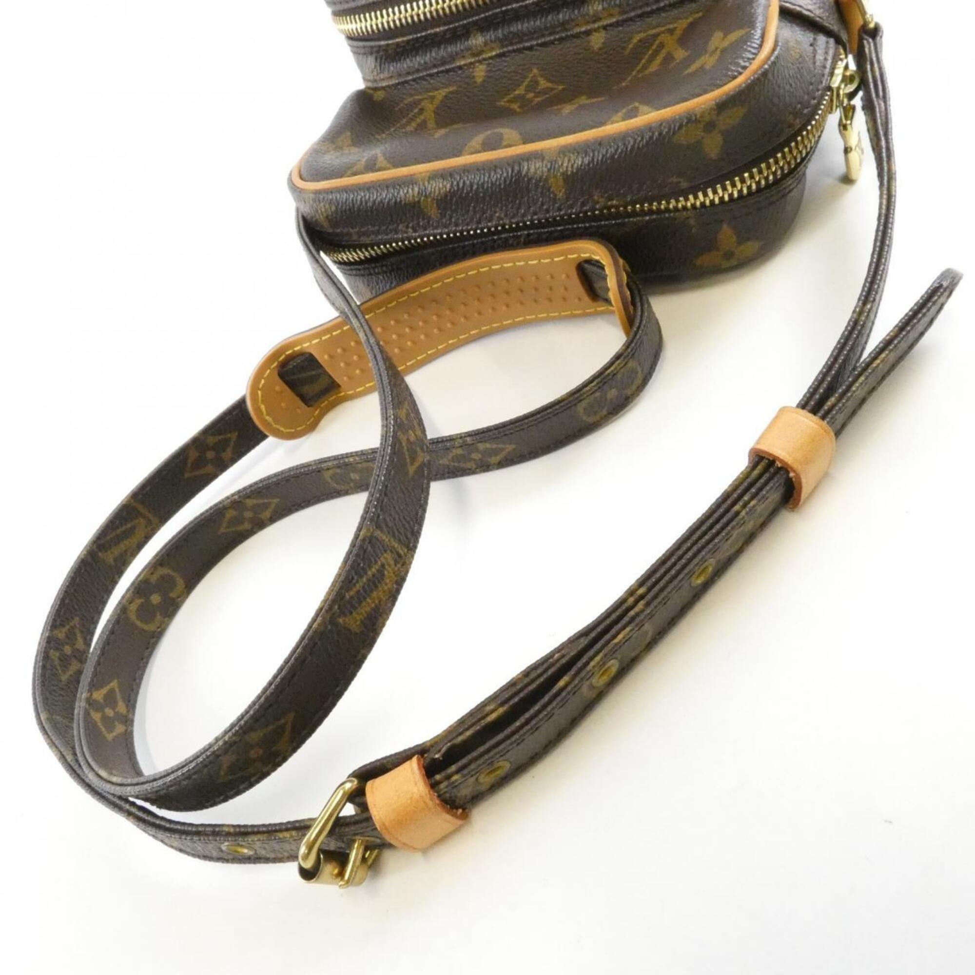 Louis Vuitton Brown Coated Canvas Shoulder Bag (Pre-Owned)