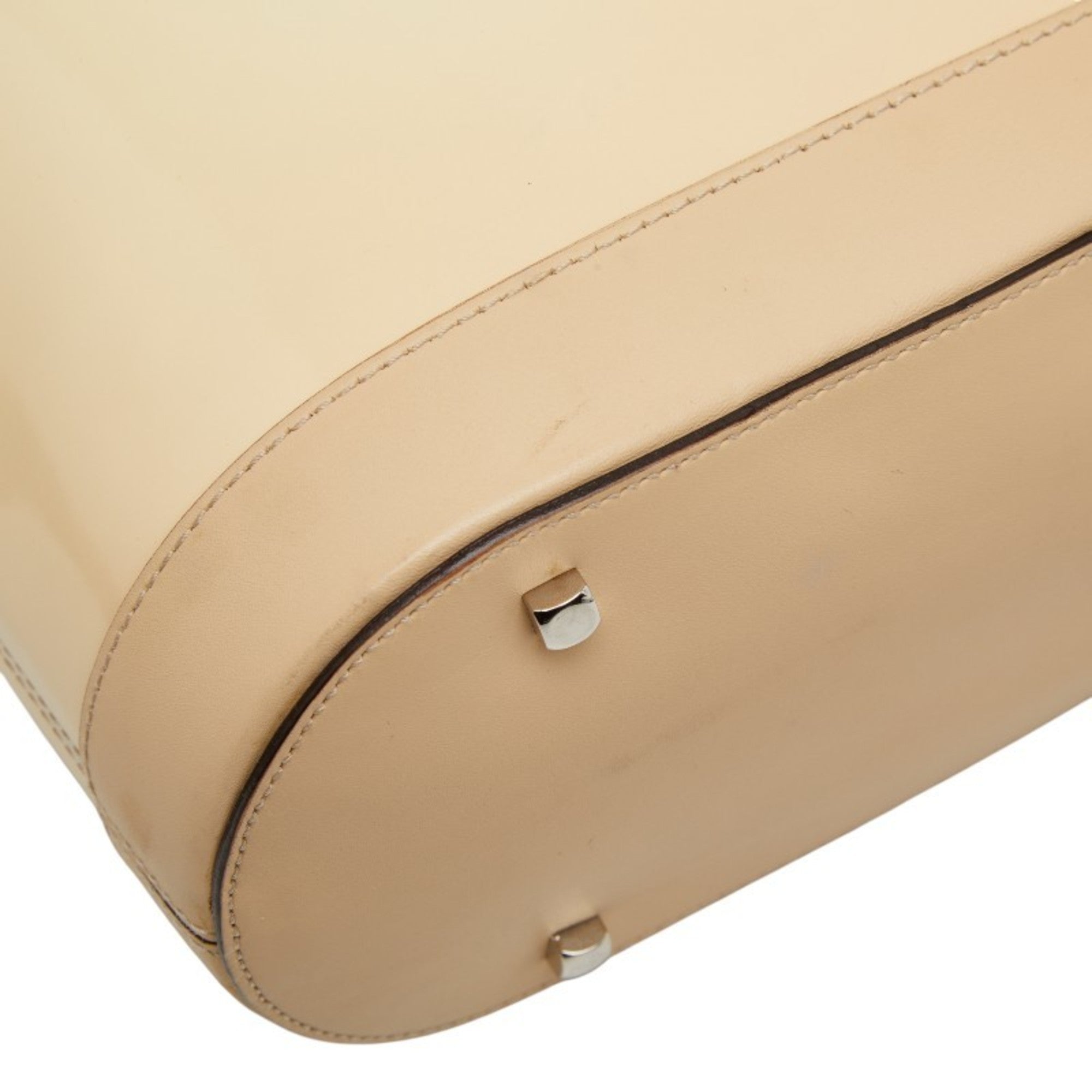Salvatore Ferragamo Beige Ivory Leather Handbag (Pre-Owned)