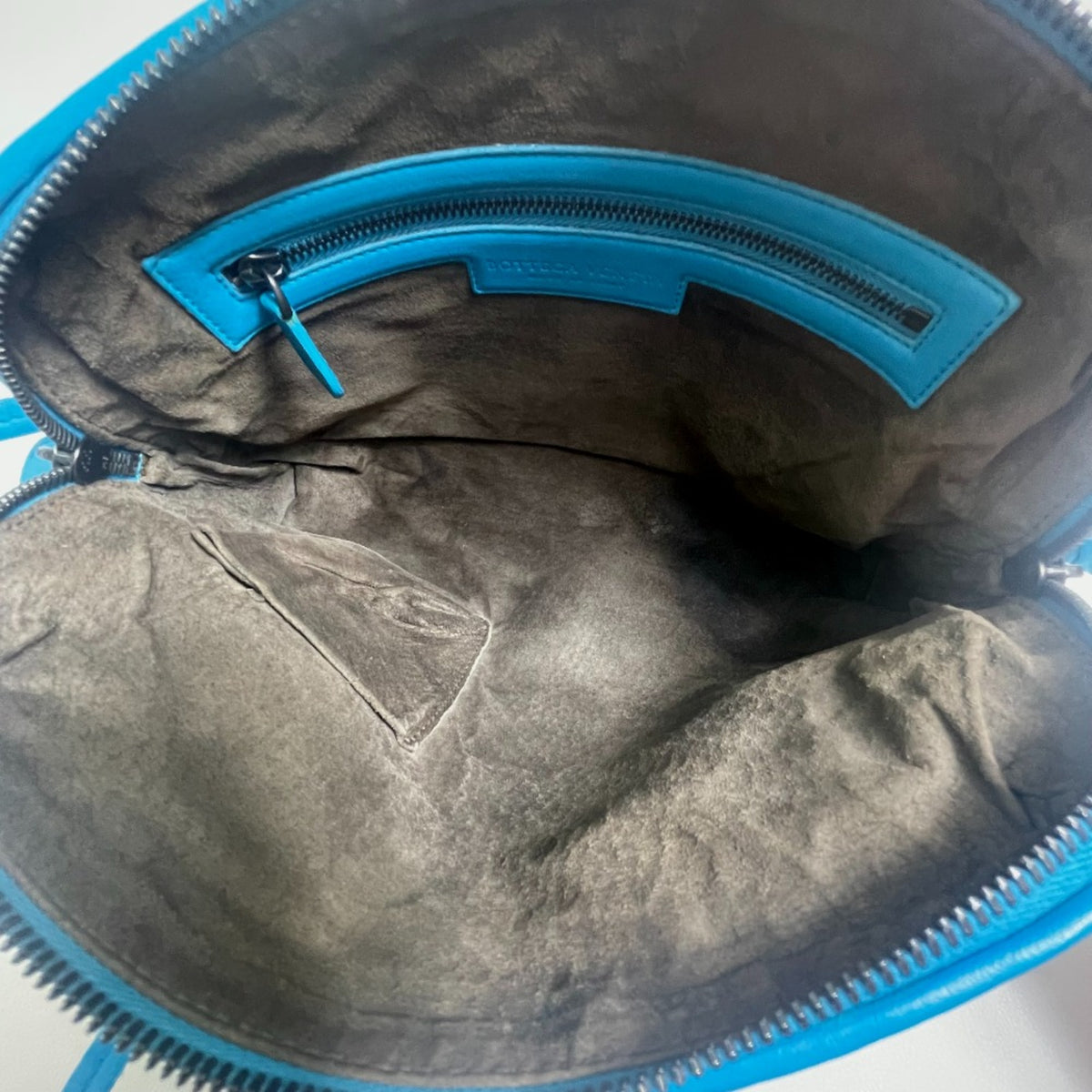 Bottega Veneta Blue Leather Shoulder Bag (Pre-Owned)