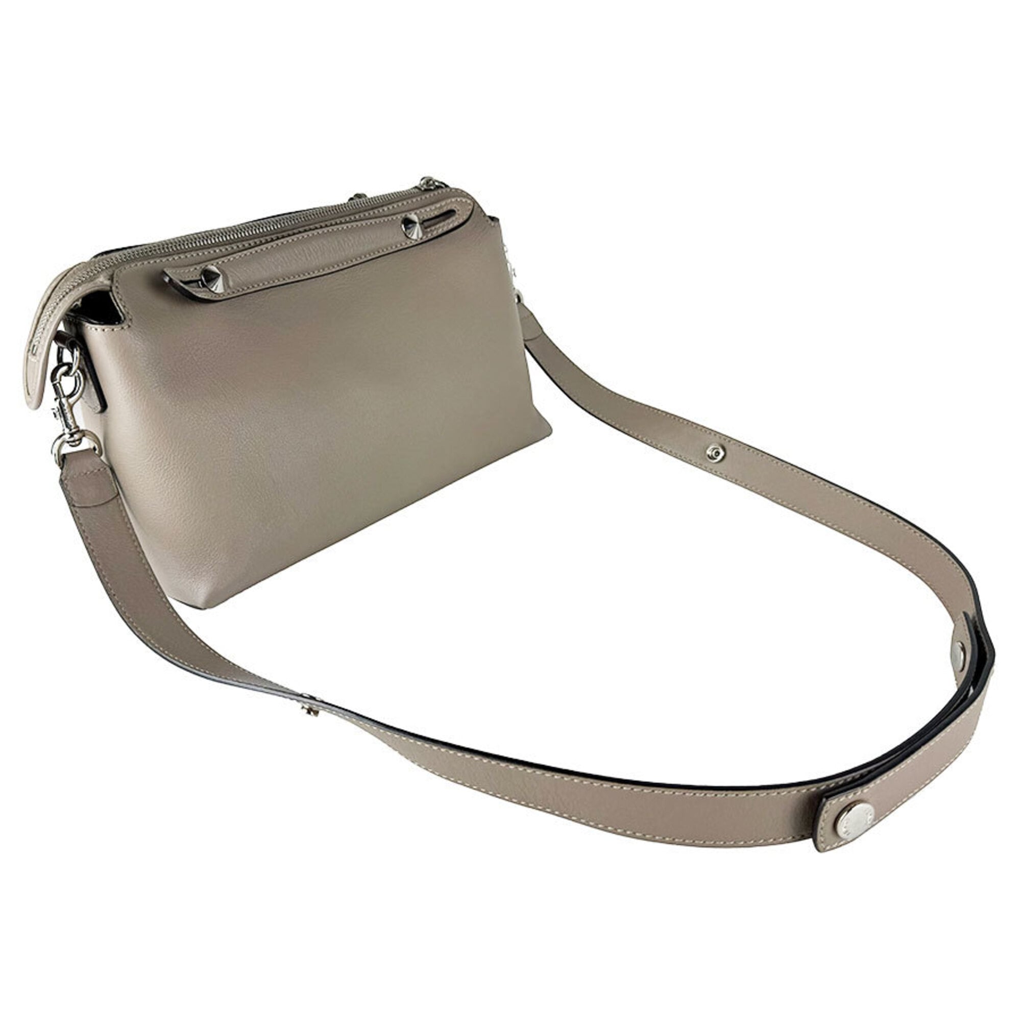 Fendi Grayish Leather Shoulder Bag (Pre-Owned)