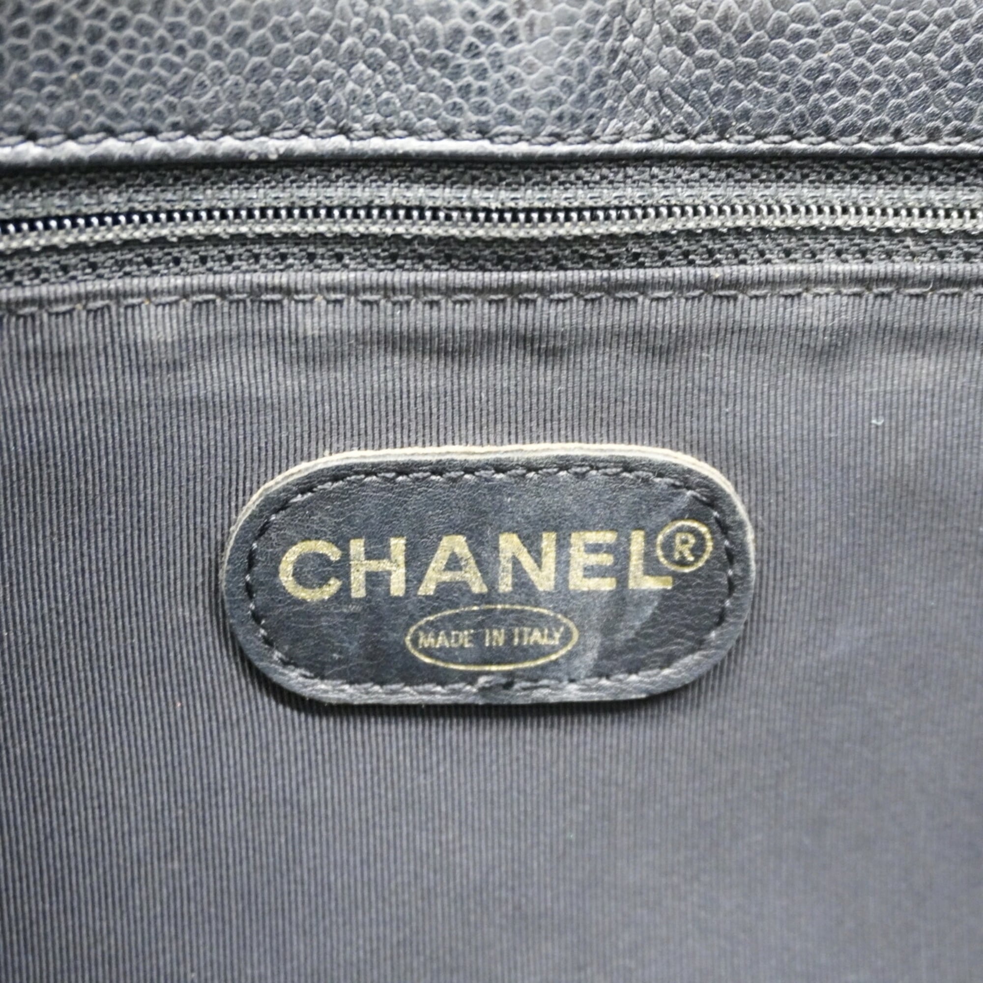 Chanel Black Grained Calfskin Tote Bag (Pre-Owned)