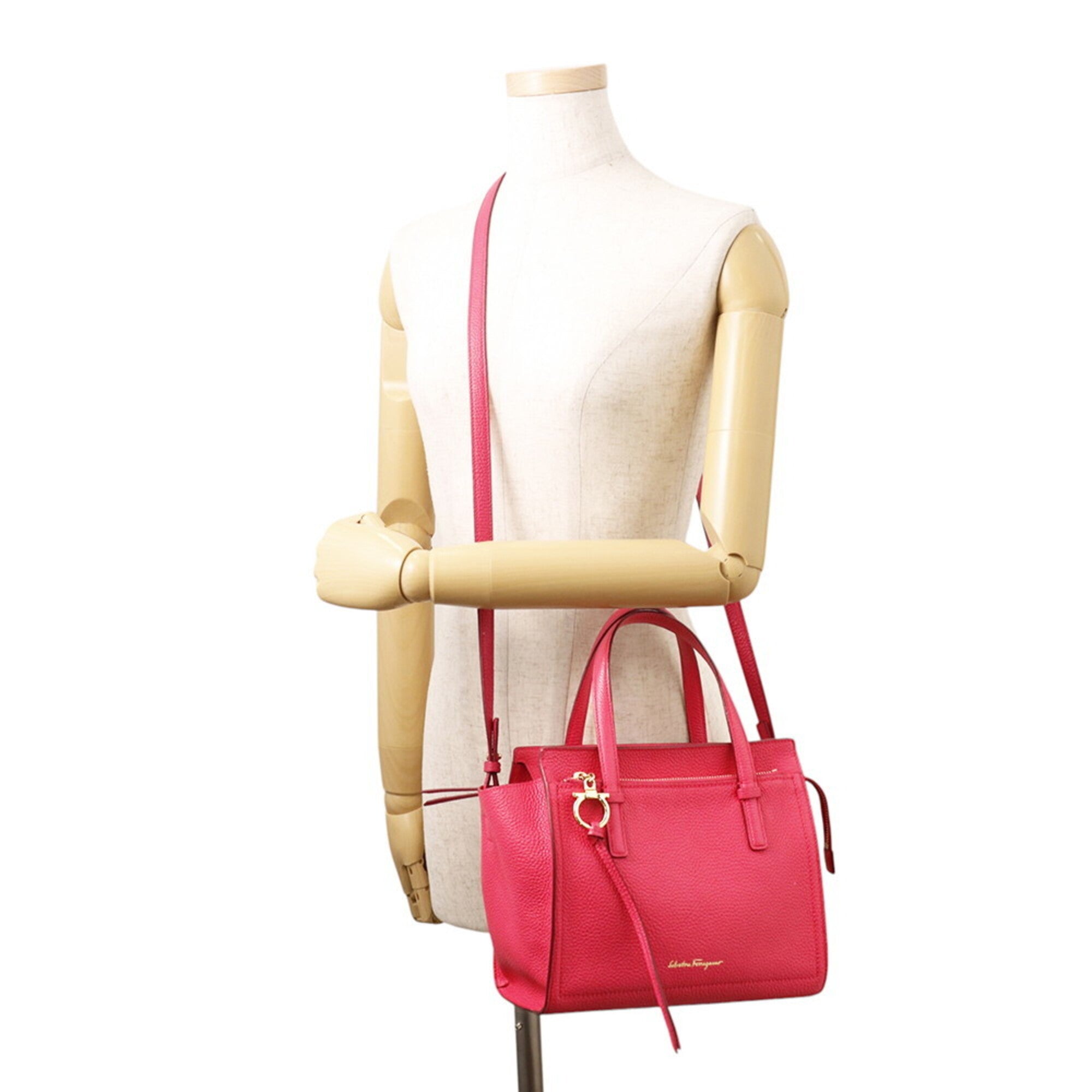 Salvatore Ferragamo Pink Leather Handbag (Pre-Owned)