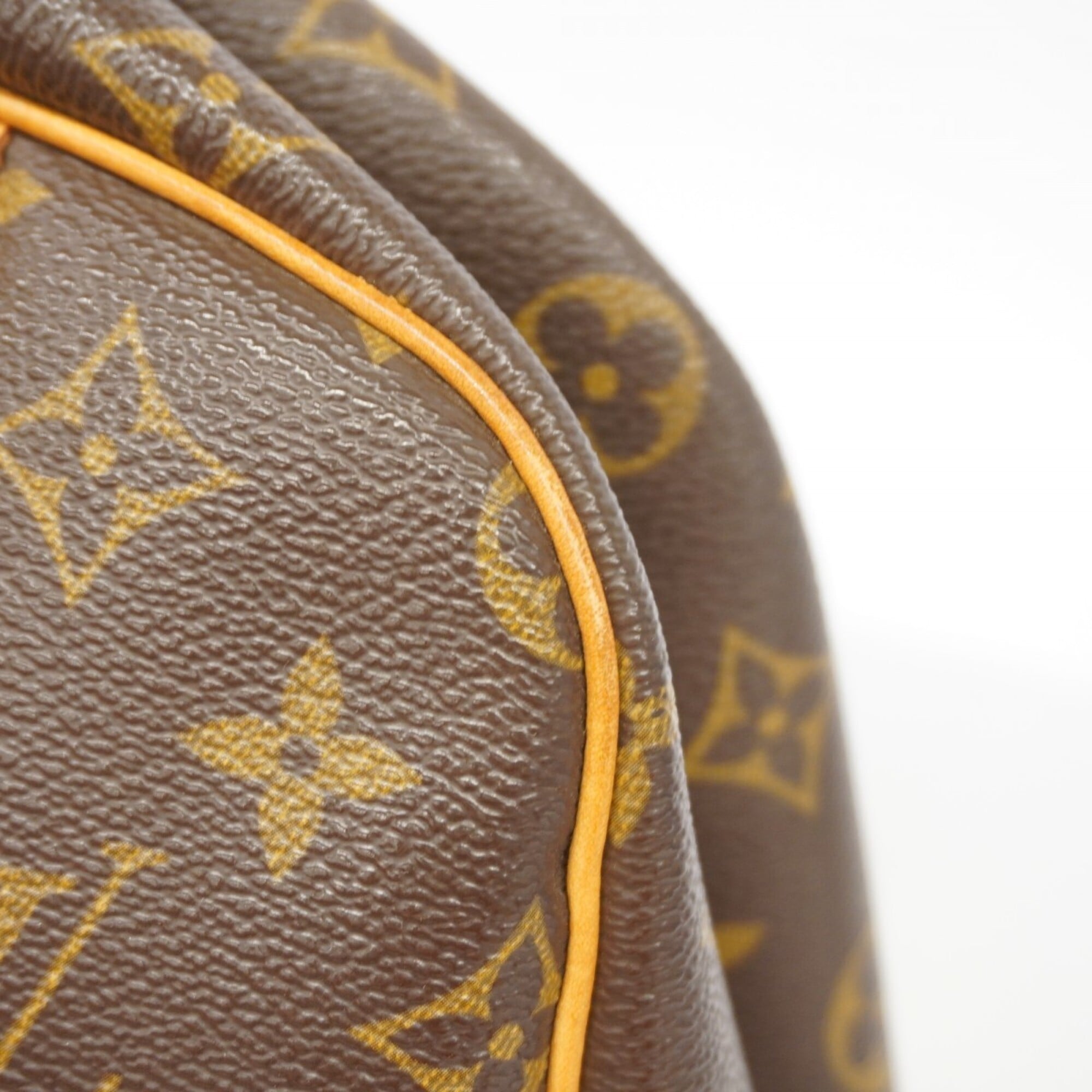 Louis Vuitton Brown Handbag (Pre-Owned)