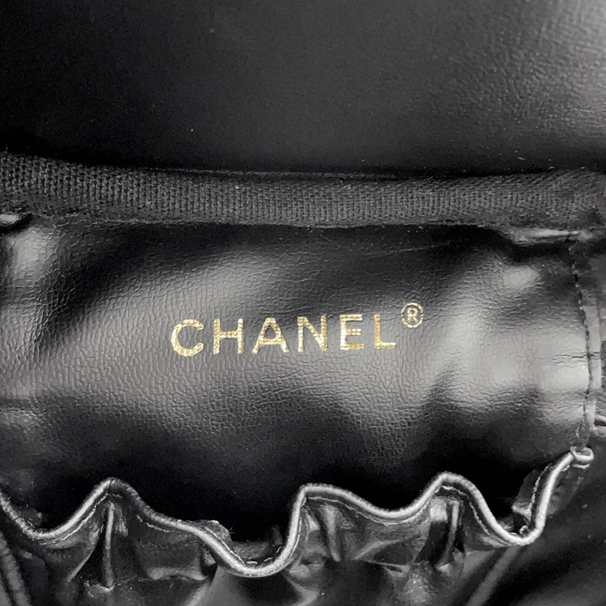 Chanel Black Grained Calfskin Pouch Vanity Bag (Pre-Owned)