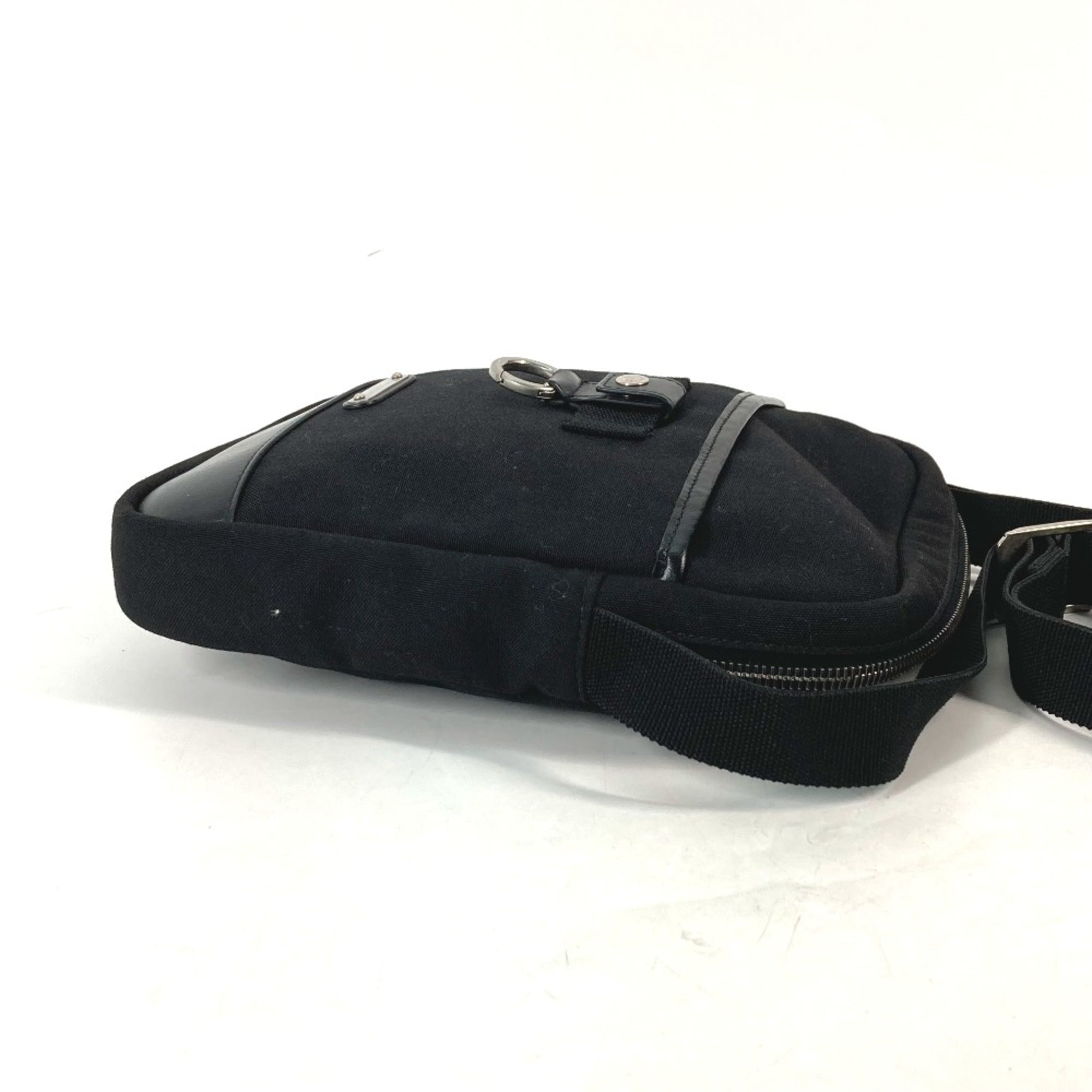 Saint Laurent Black Leather Shoulder Bag (Pre-Owned)