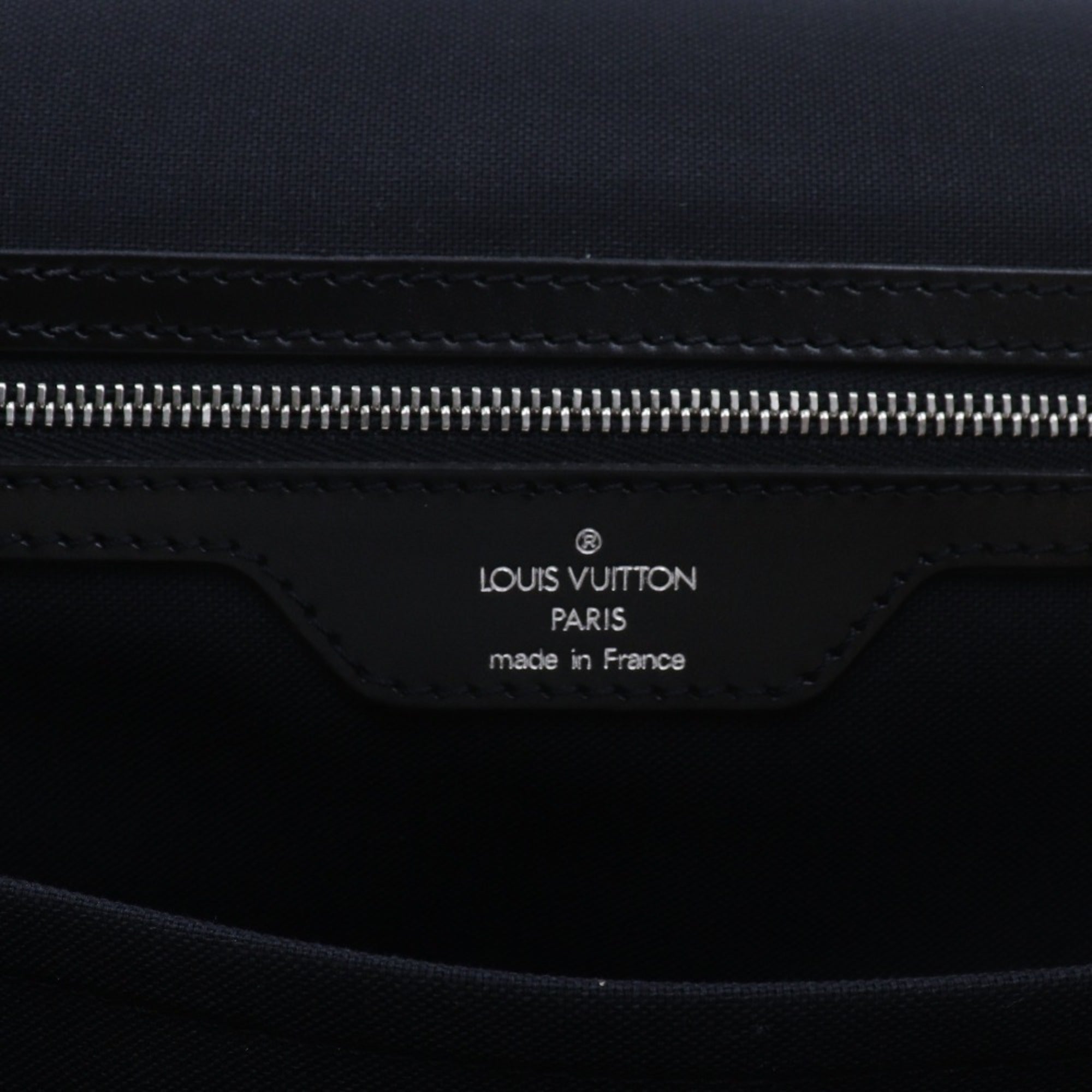 Louis Vuitton Ardoise Black Taiga Leather Nylon Canvas Shoulder Bag (Pre-Owned)