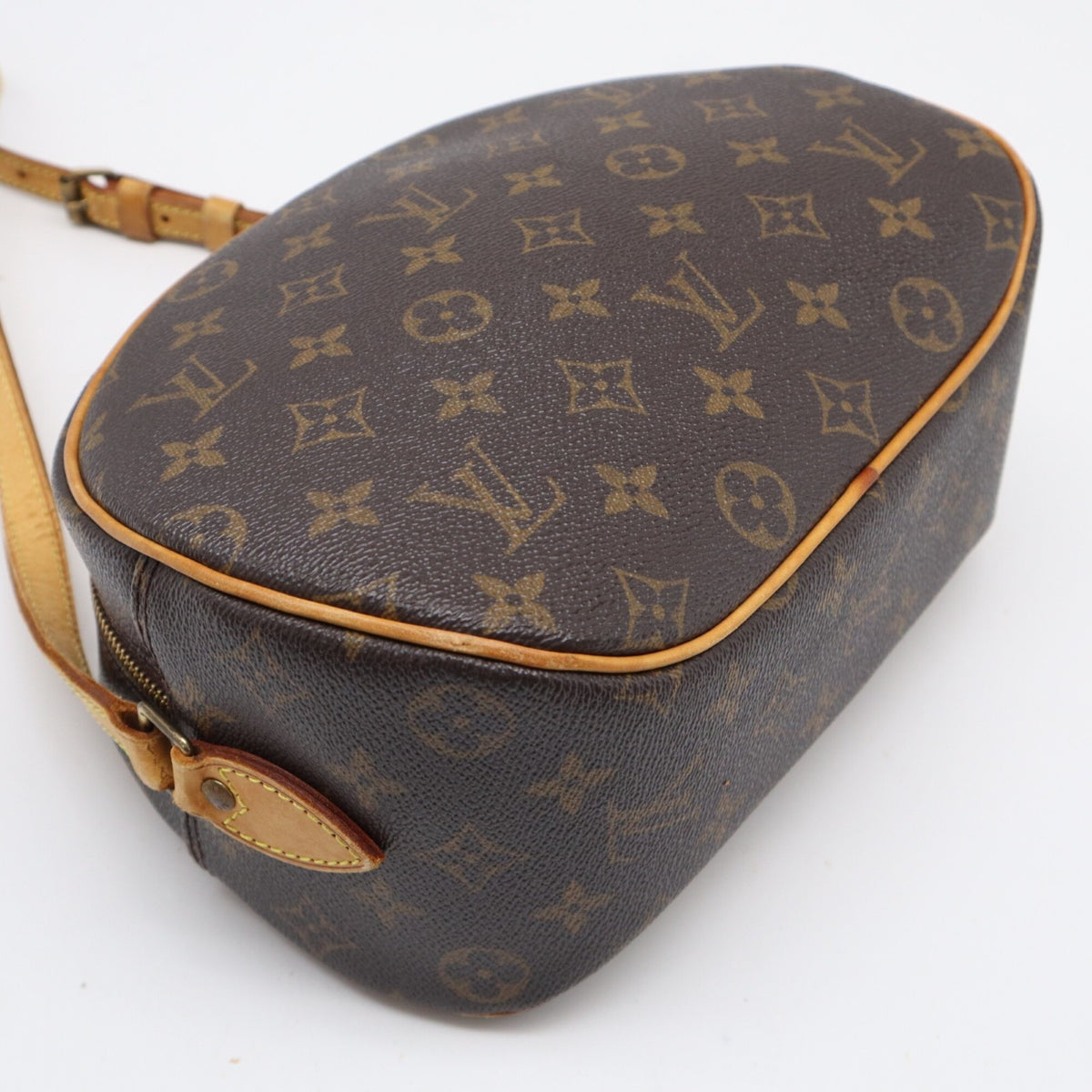 Louis Vuitton Brown Coated Canvas Leather Shoulder Bag (Pre-Owned)