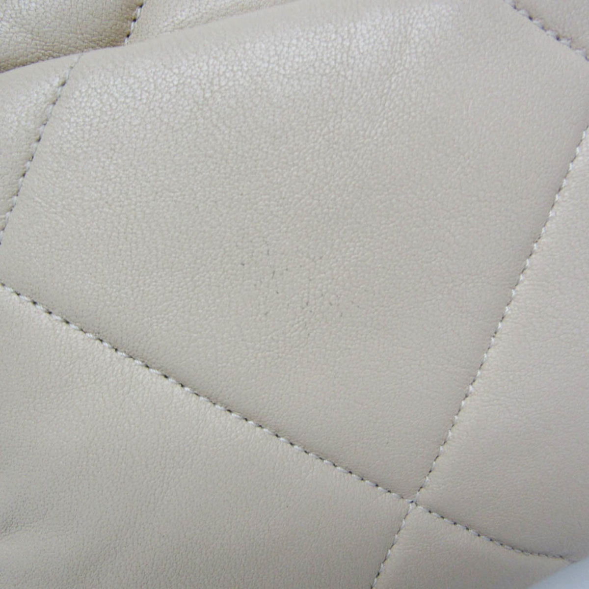 Chanel Light Beige Leather Shoulder Bag (Pre-Owned)