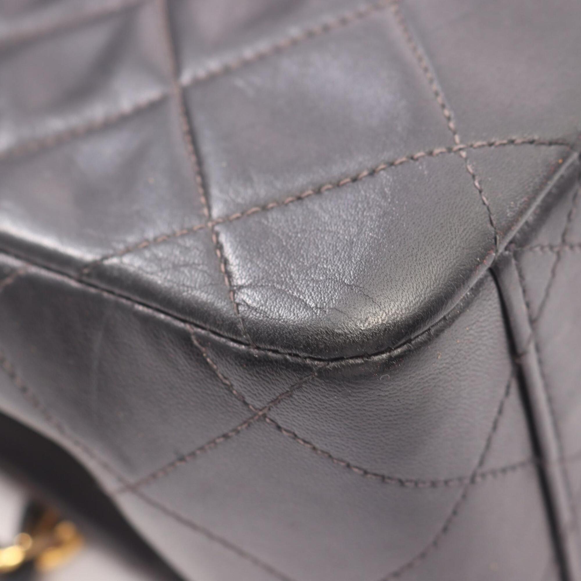 Chanel Black Leather Handbag Shoulder Bag (Pre-Owned)