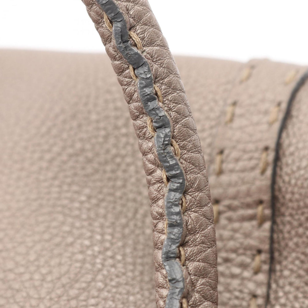 Fendi Beige Leather Handbag (Pre-Owned)