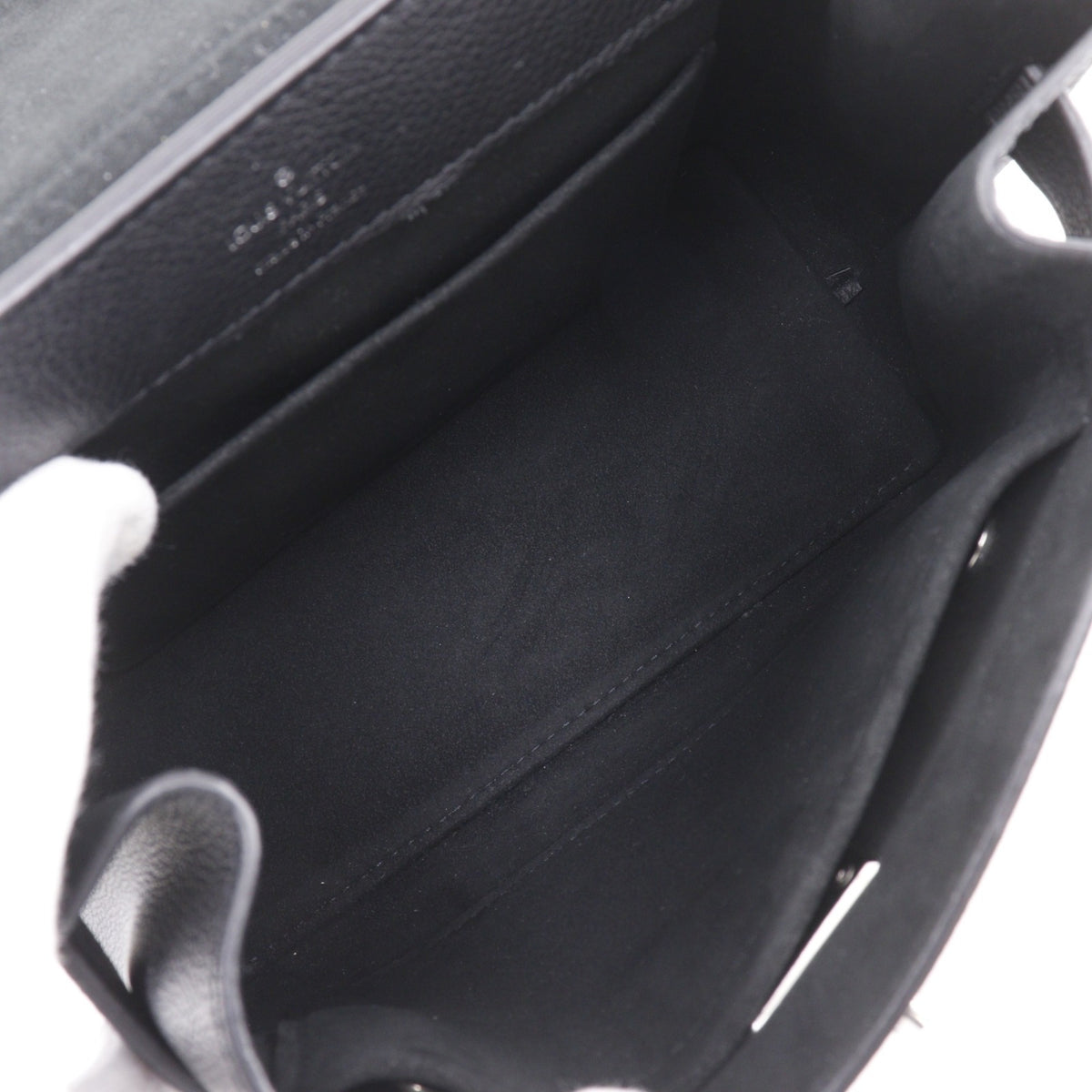 Louis Vuitton Black Leather Handbag (Pre-Owned)