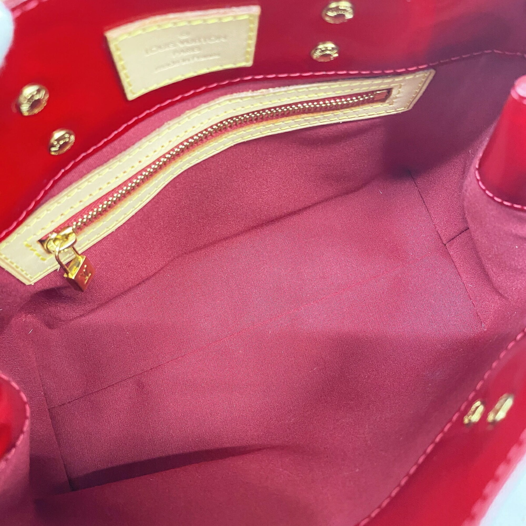 Louis Vuitton Pomme D'amour Handbag (Pre-Owned)