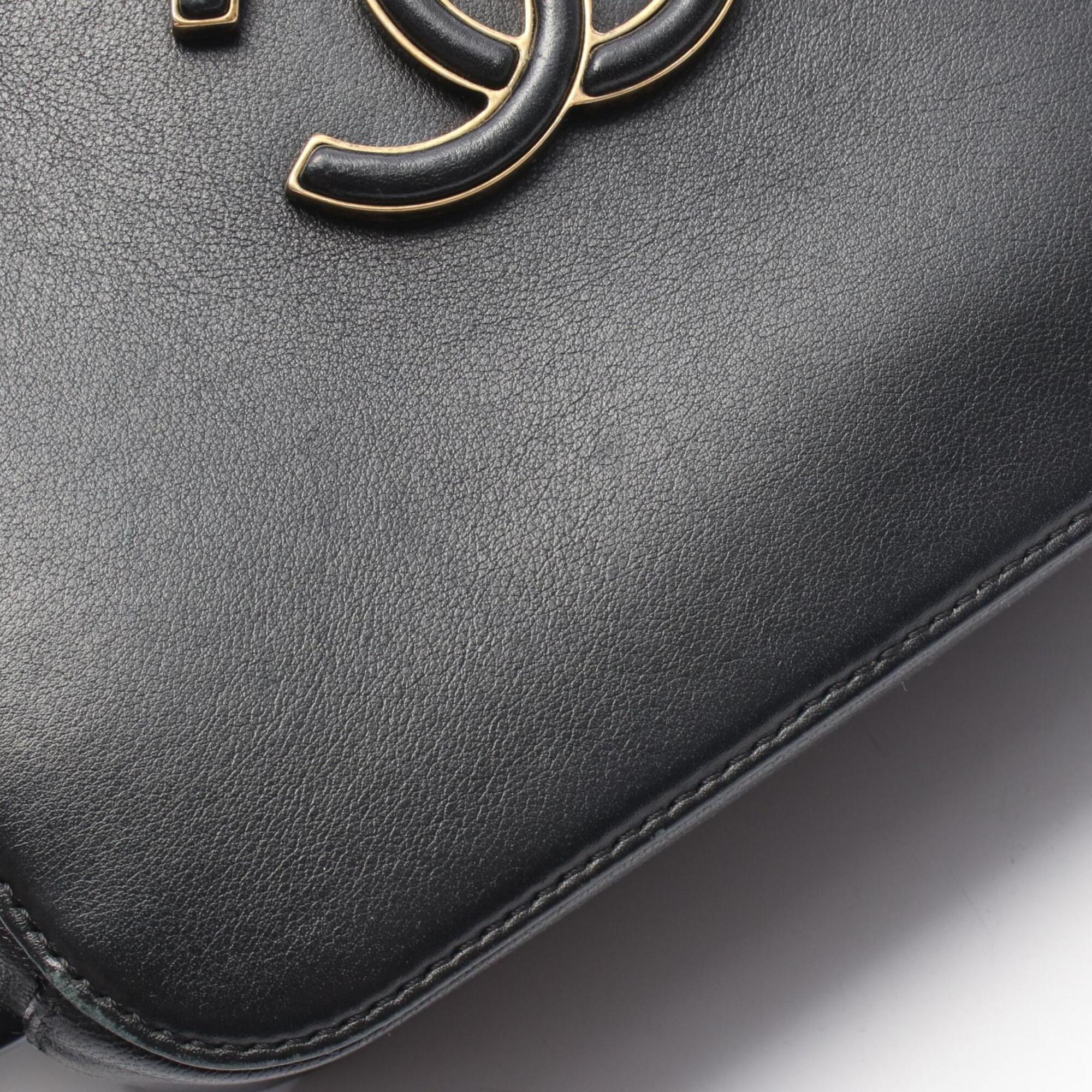 Chanel Black Leather Handbag Shoulder Bag (Pre-Owned)