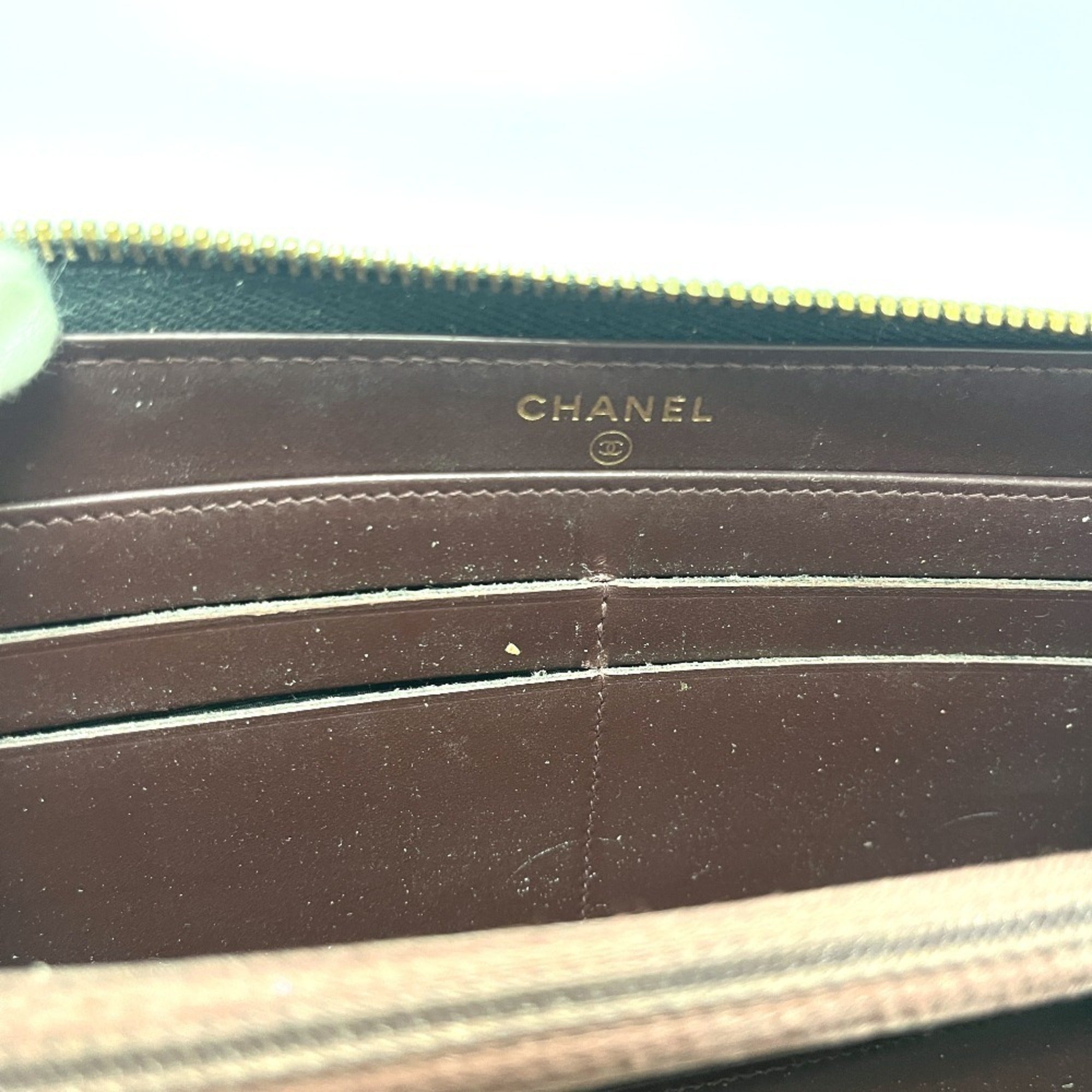 Chanel Black Grained Calfskin Long Wallet (Bi-Fold) (Pre-Owned)