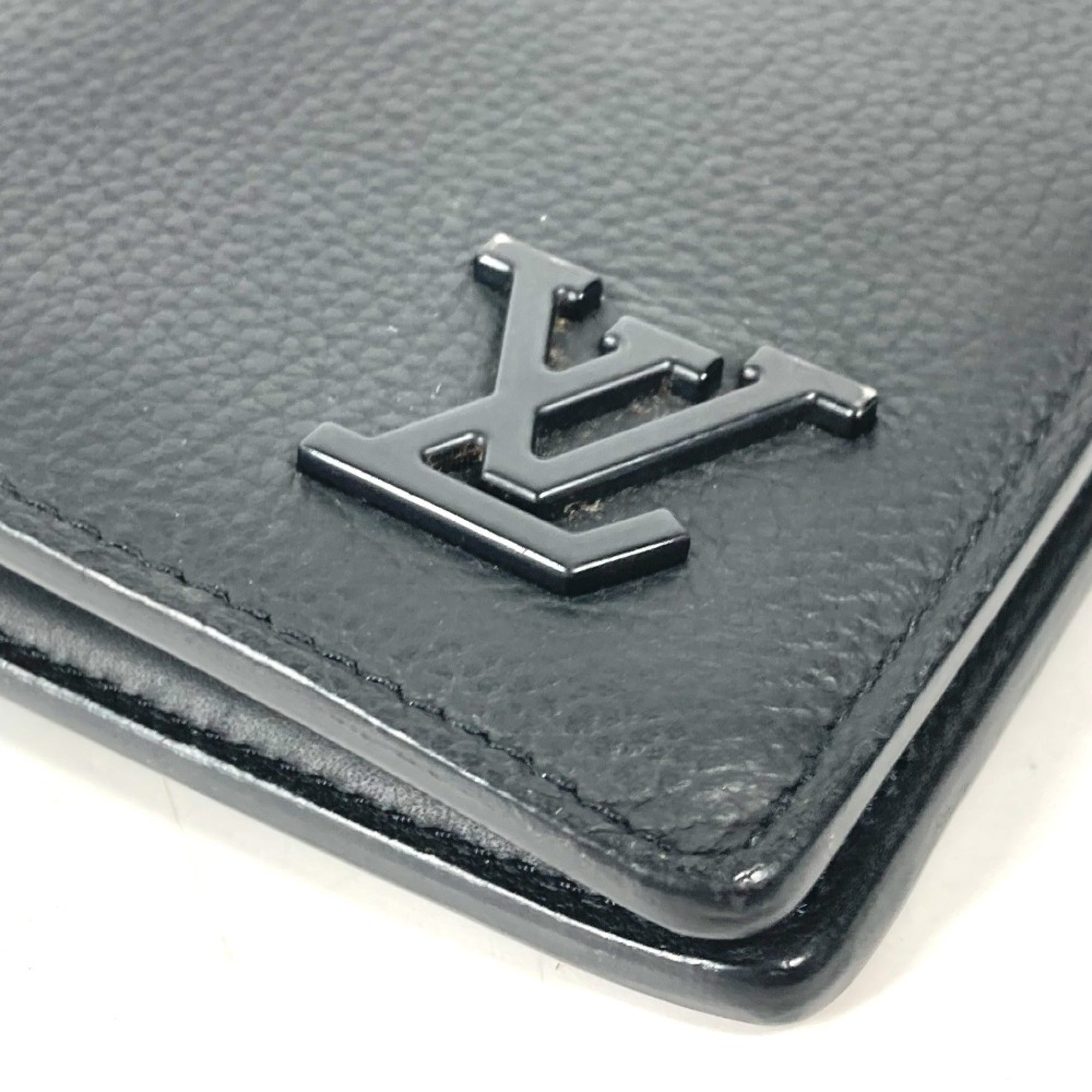 Louis Vuitton Black Leather Long Wallet (Bi-Fold) (Pre-Owned)