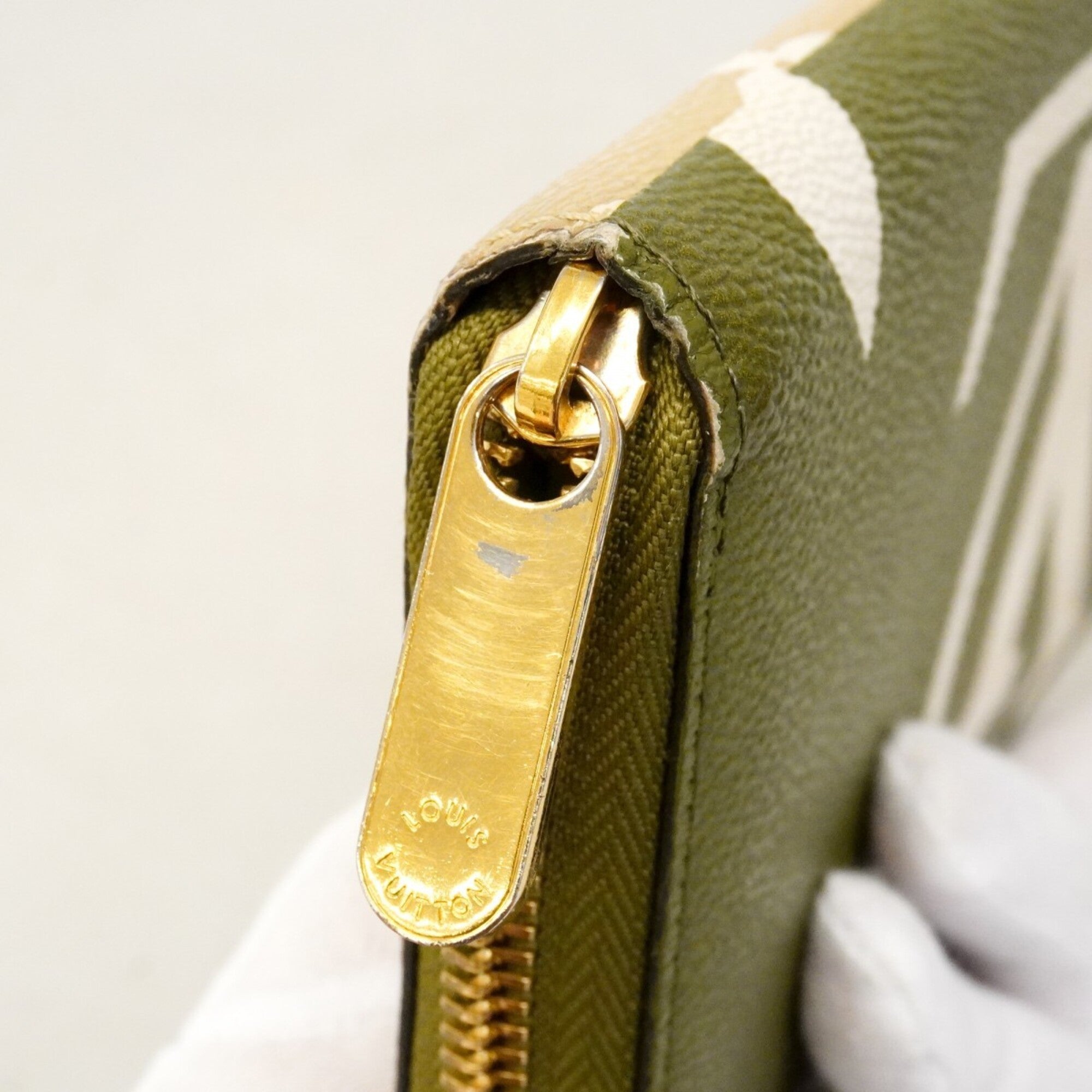 Louis Vuitton Khaki Long Wallet (Bi-Fold) (Pre-Owned)