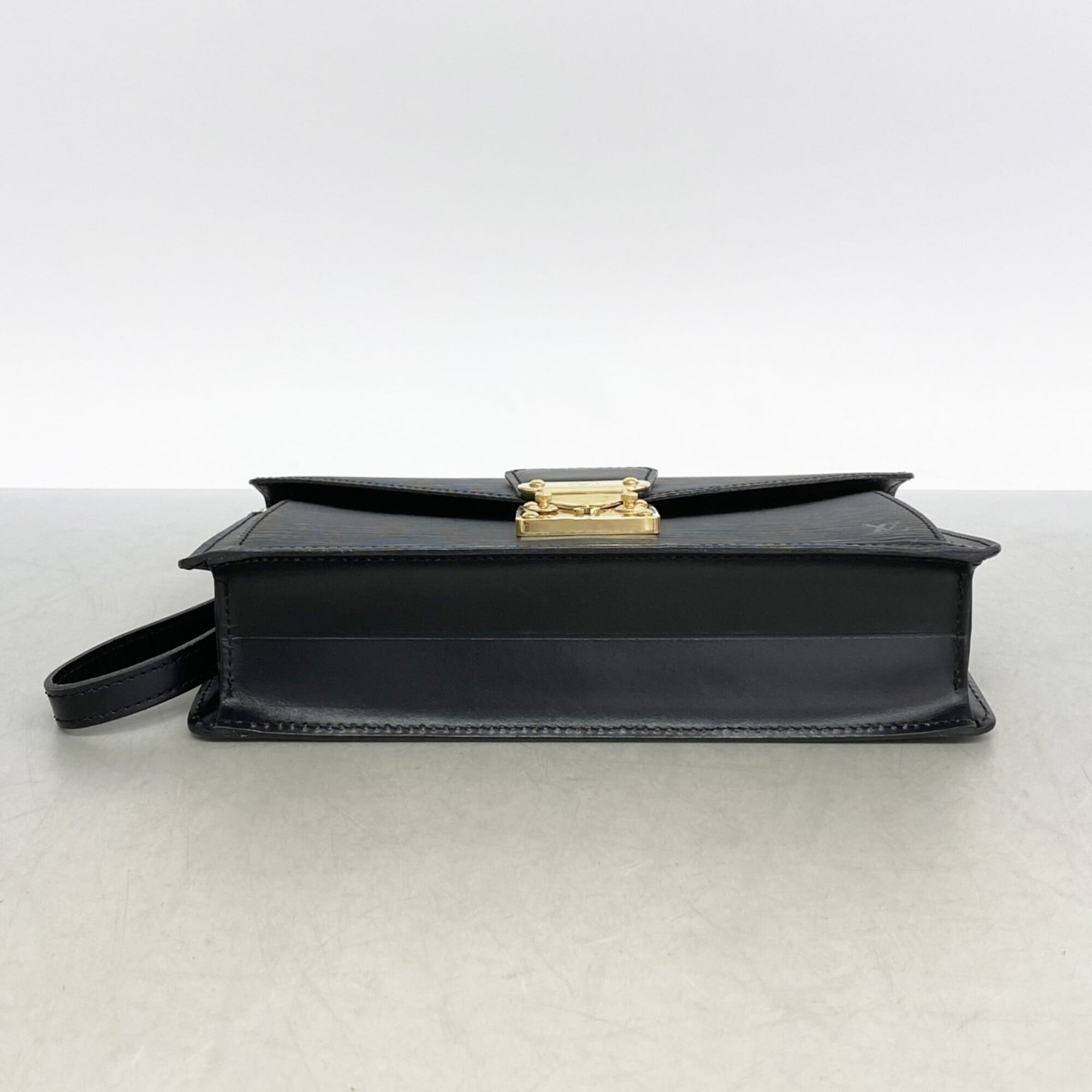 Louis Vuitton Noir Clutch Bag (Pre-Owned)