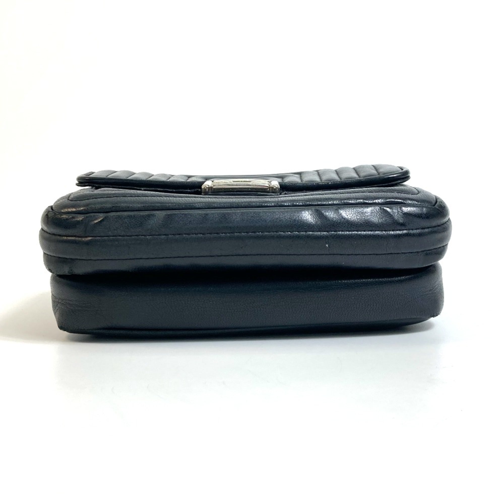 Fendi Black Leather Shoulder Bag (Pre-Owned)