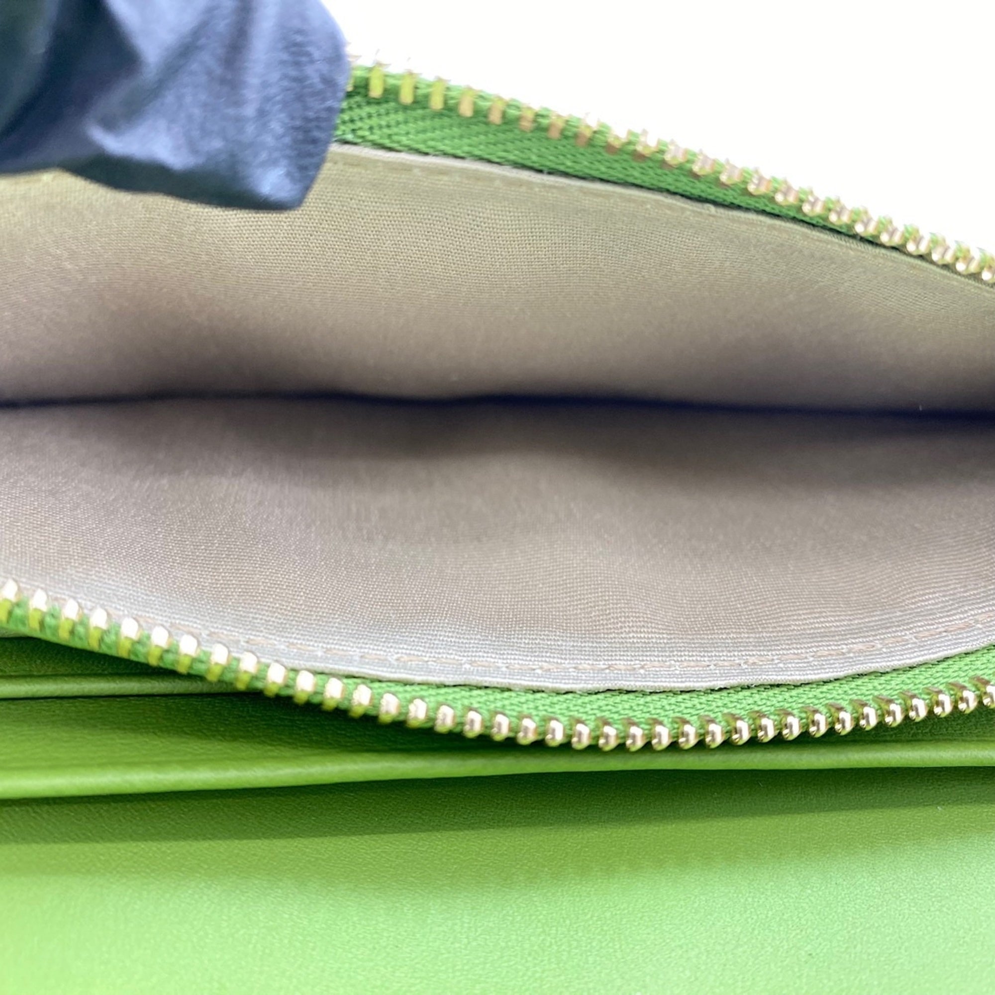 Mcm Green Pouch (Pre-Owned)