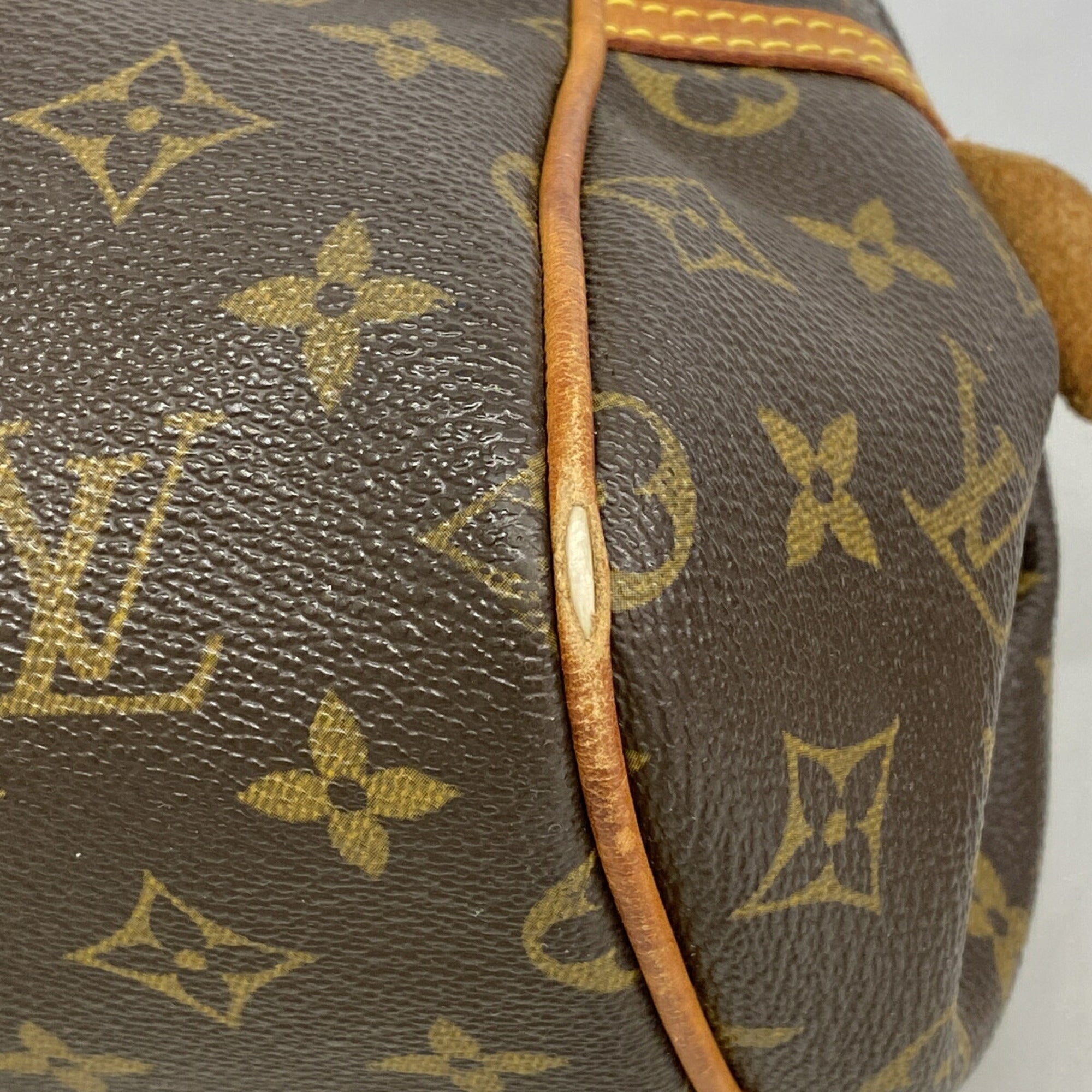 Louis Vuitton Brown Shoulder Bag (Pre-Owned)