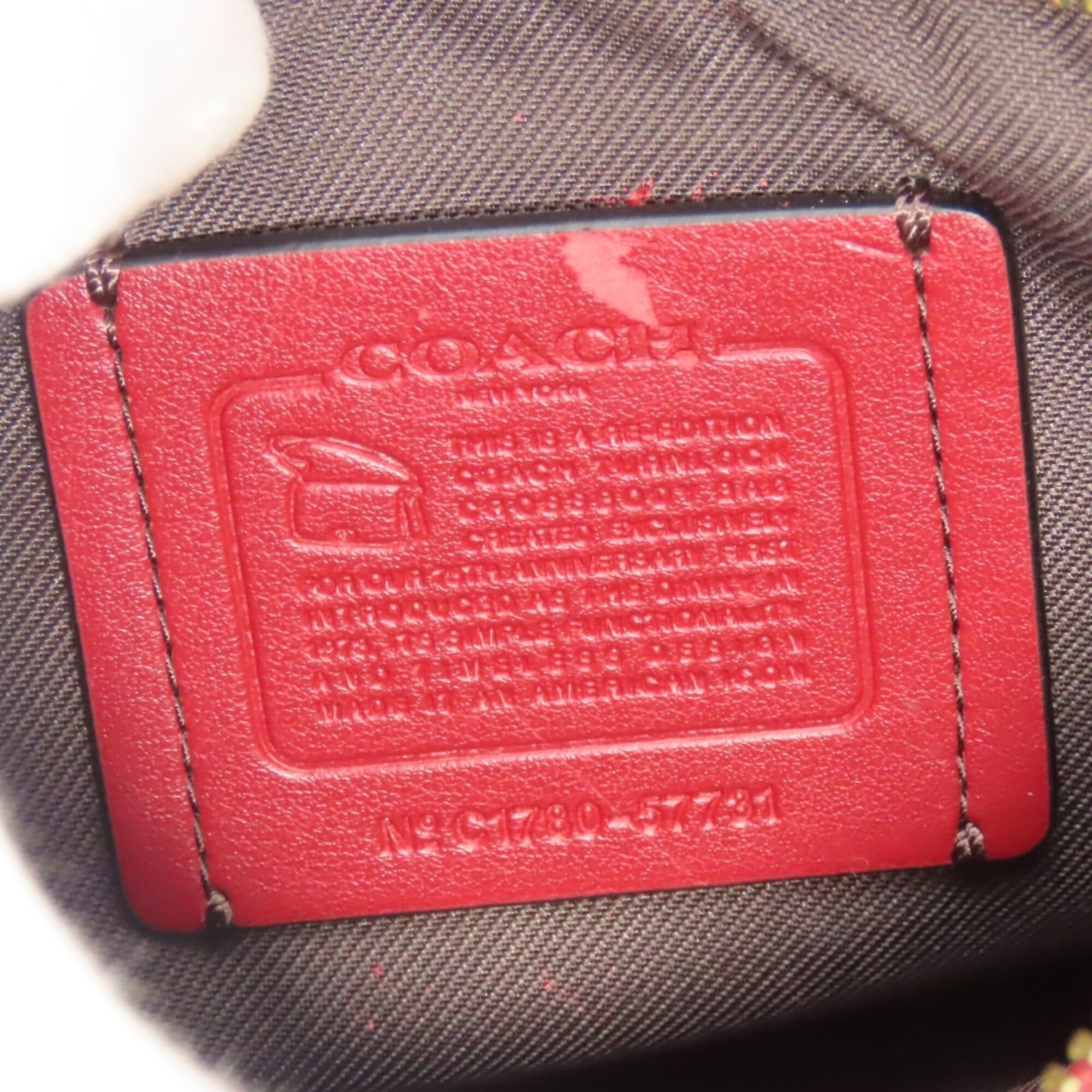 Coach Red Color Leather Pochette Shoulder Bag (Pre-Owned)