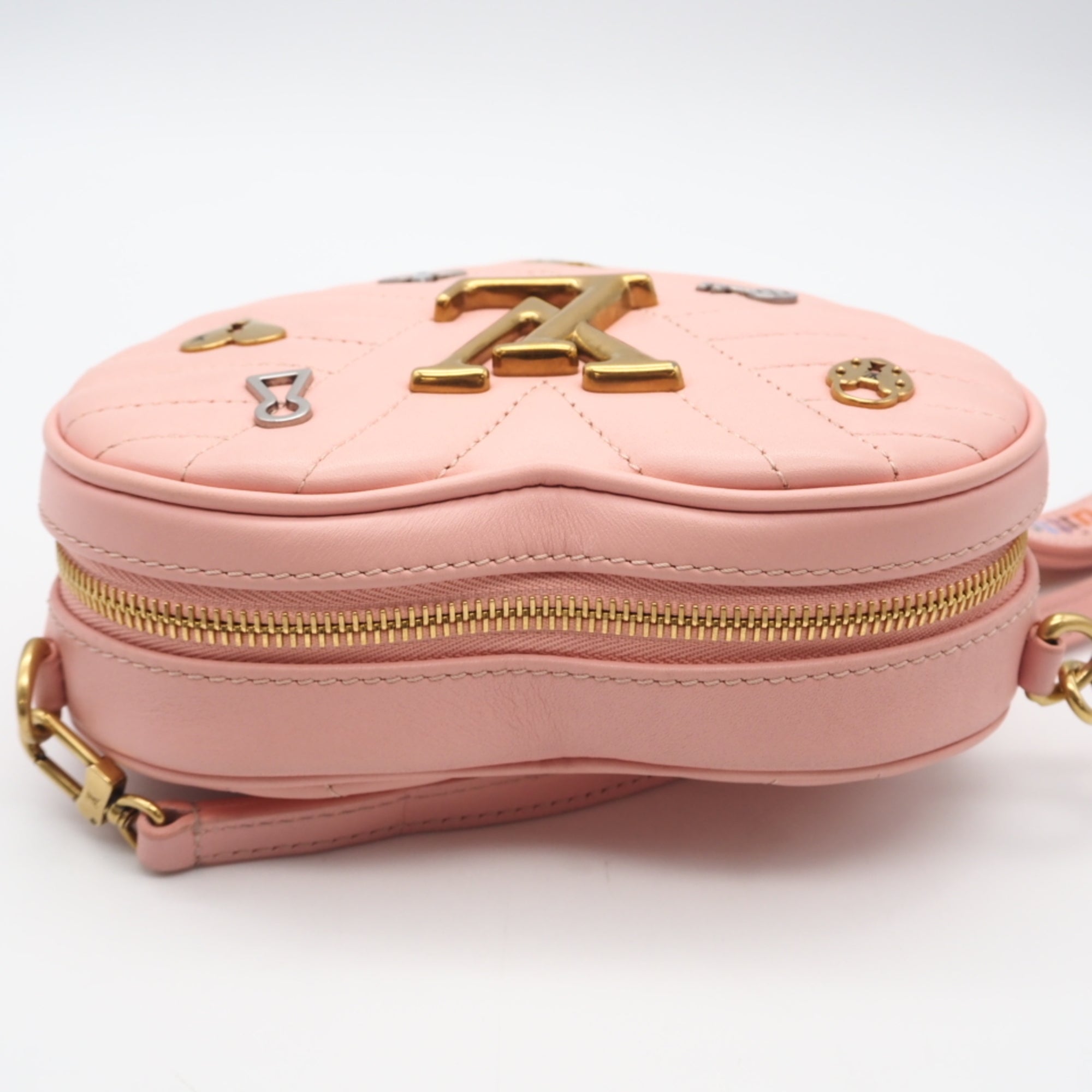 Louis Vuitton Pink Leather Shoulder Bag (Pre-Owned)