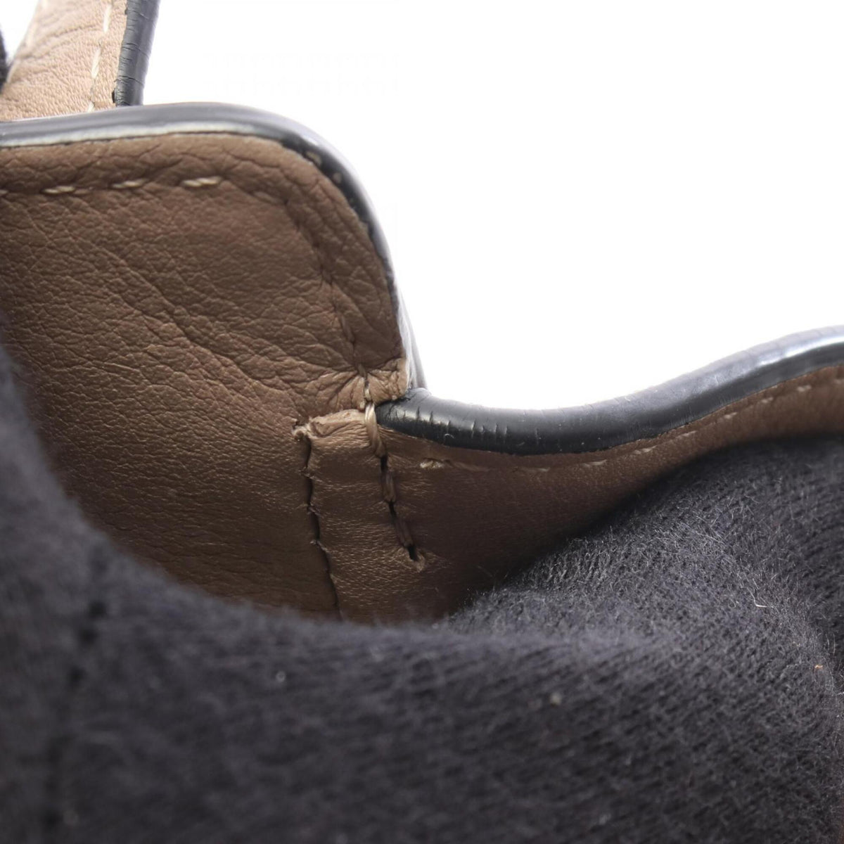 Loewe Beige Leather Handbag (Pre-Owned)