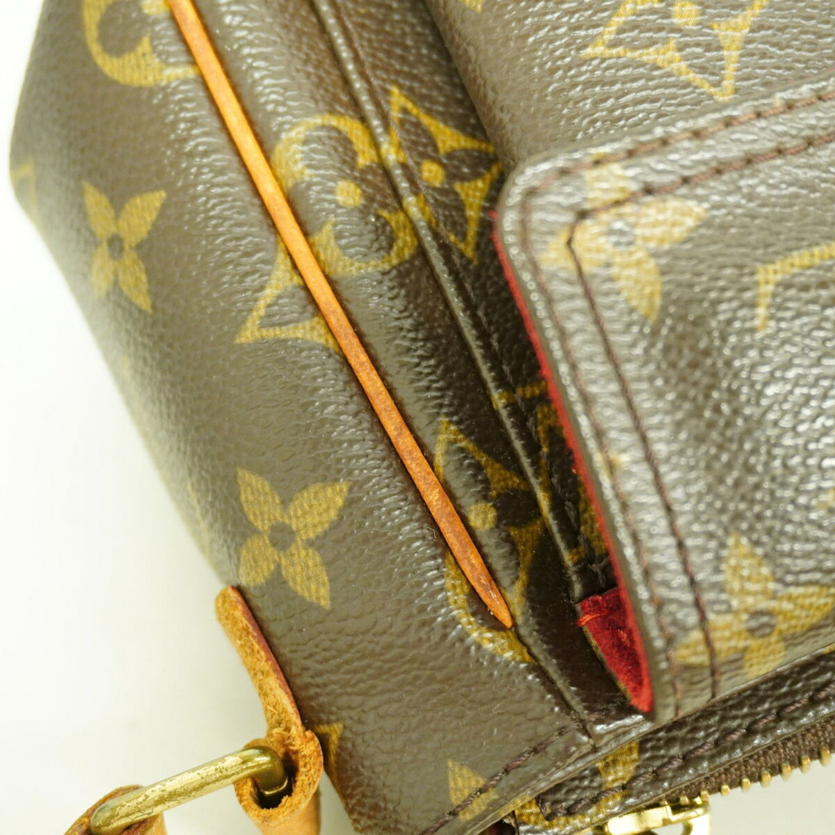 Louis Vuitton Brown Shoulder Bag (Pre-Owned)