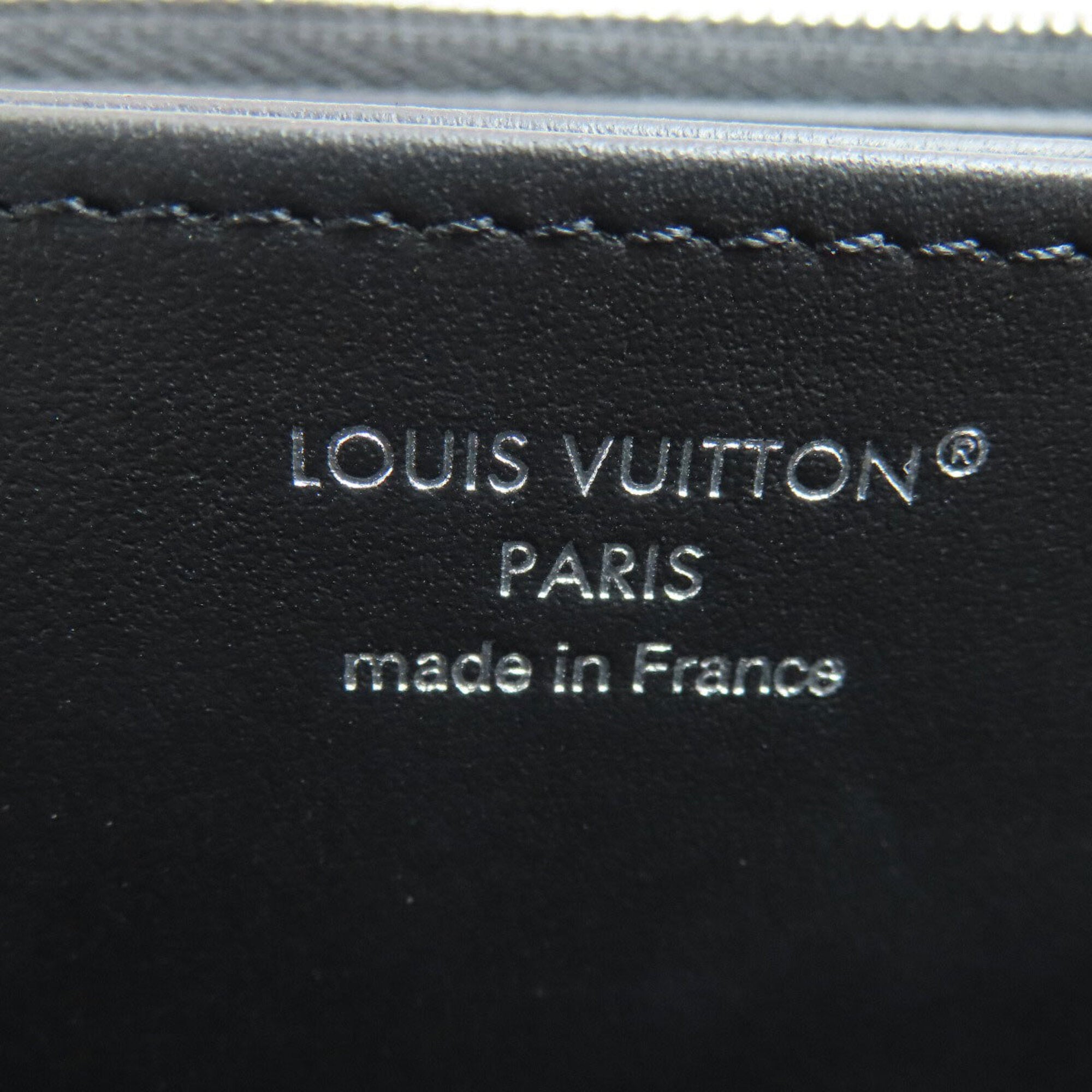 Louis Vuitton Mahina Noir Mahina Leather Long Wallet (Bi-Fold) (Pre-Owned)