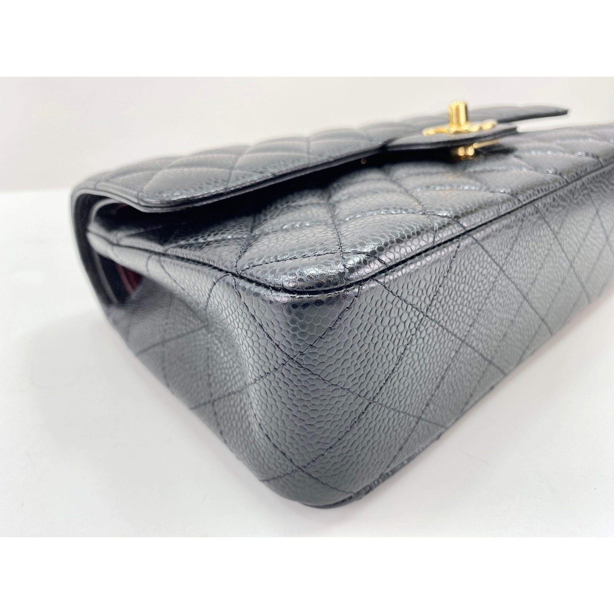 Chanel Matelasse Black Shoulder Bag (Pre-Owned)