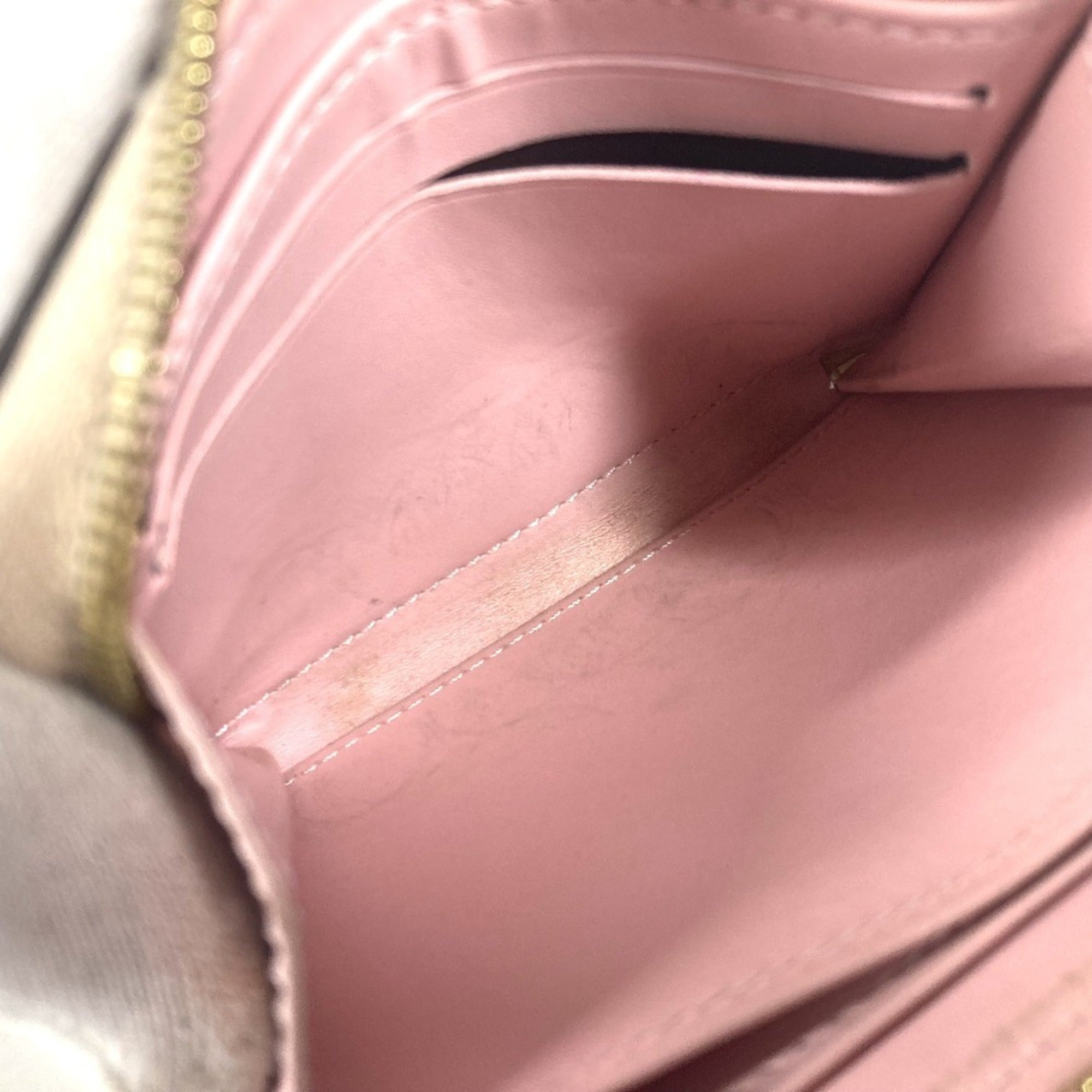 Louis Vuitton Beige Pink Vernis Long Wallet (Bi-Fold) (Pre-Owned)