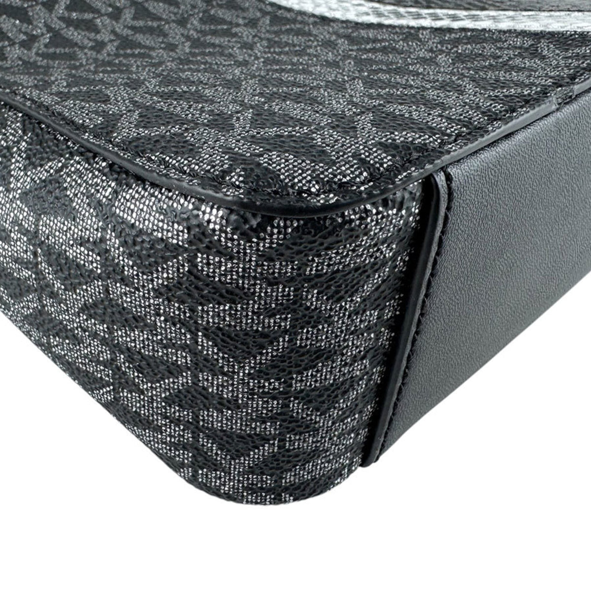 Michael Kors Black Silver Coated Canvas Leather Shoulder Bag (Pre-Owned)