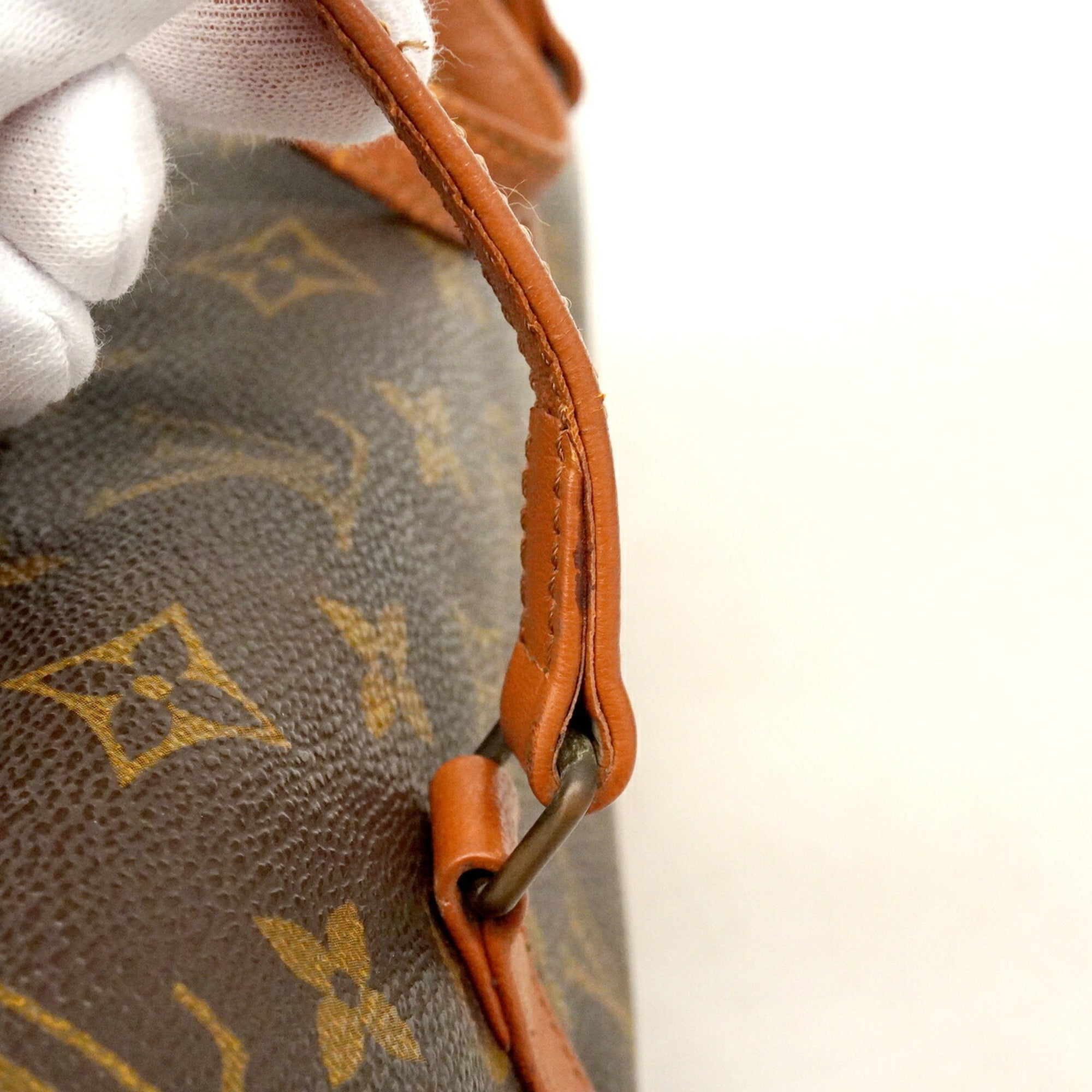 Louis Vuitton Brown Handbag (Pre-Owned)