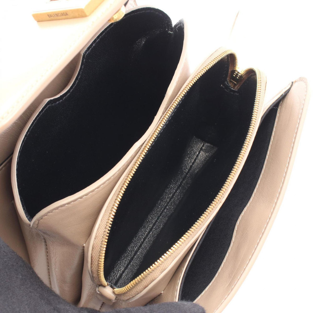Balenciaga Beige Leather Handbag Shoulder Bag (Pre-Owned)