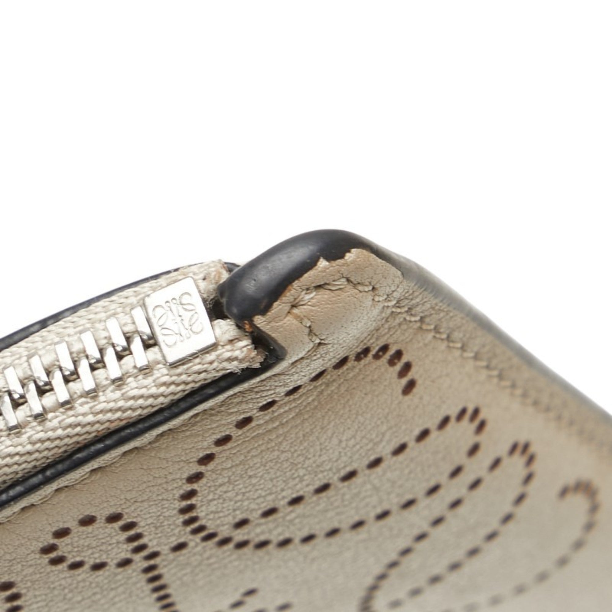 Loewe Beige Leather Long Wallet (Bi-Fold) (Pre-Owned)