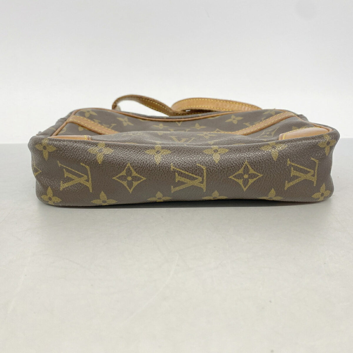 Louis Vuitton Brown Shoulder Bag (Pre-Owned)
