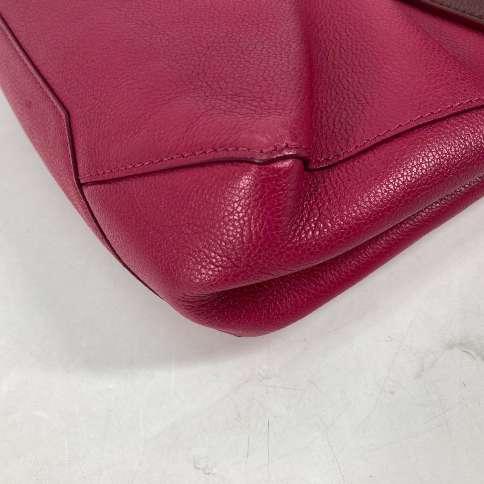 Louis Vuitton Purple Leather Handbag (Pre-Owned)