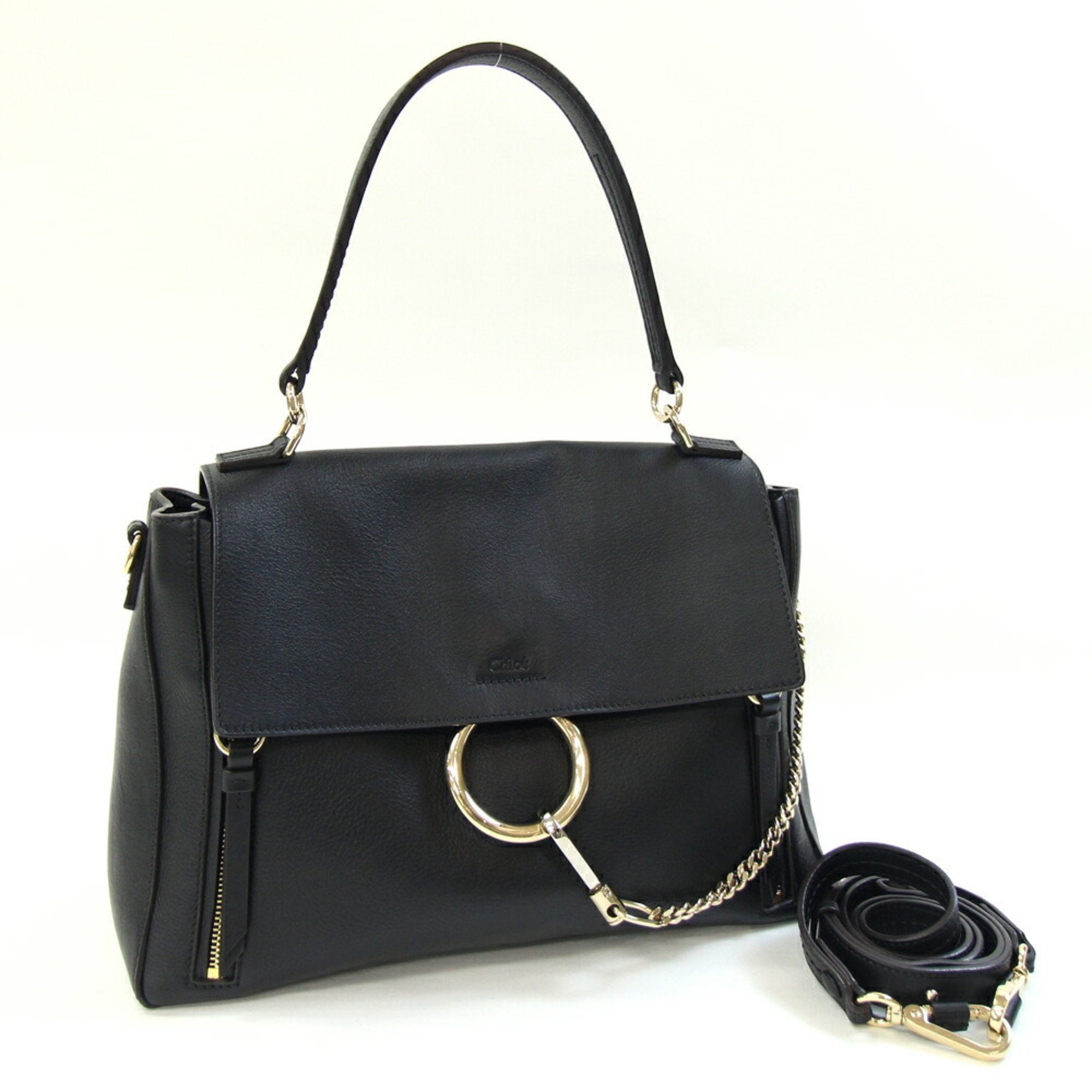 Chloé Black Leather Handbag Shoulder Bag (Pre-Owned)