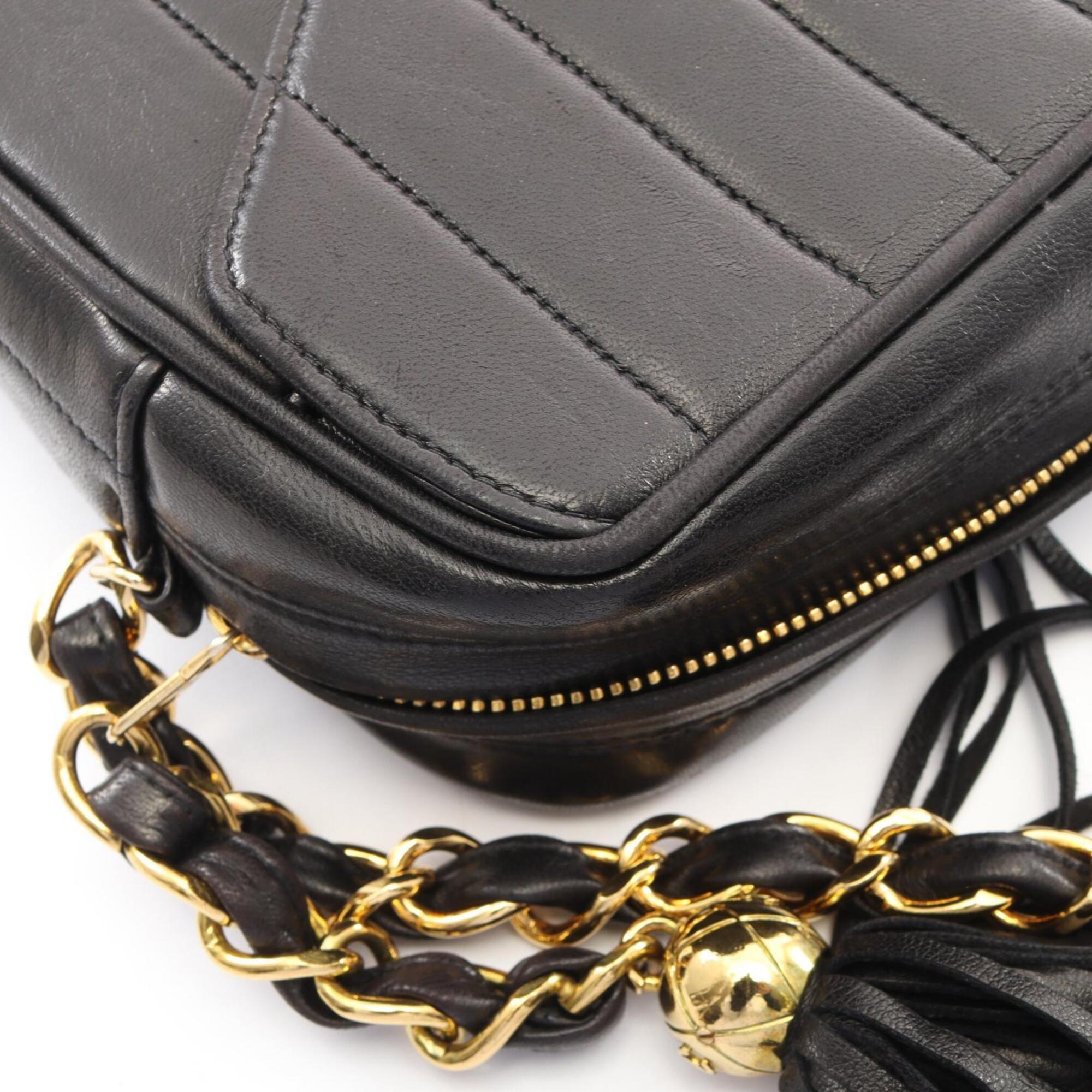 Chanel Black Leather Handbag Shoulder Bag (Pre-Owned)