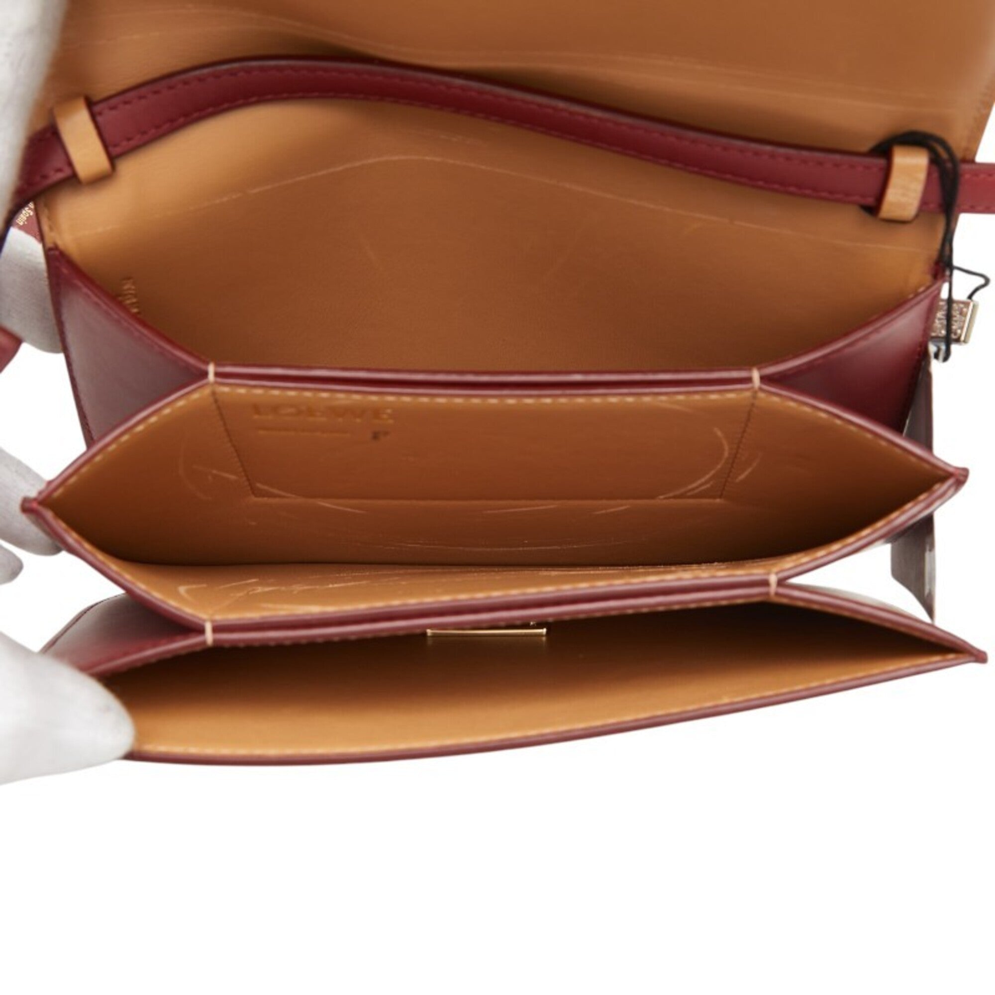 Loewe Bordeaux Leather Shoulder Bag (Pre-Owned)