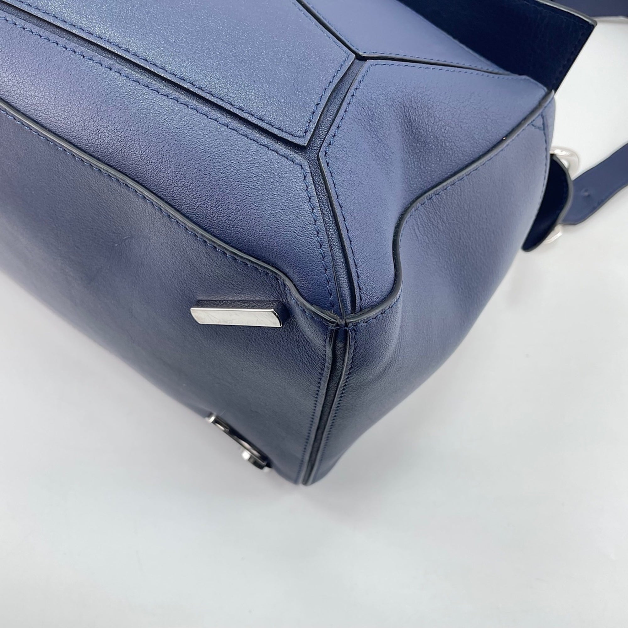 Loewe Blue Shoulder Bag (Pre-Owned)
