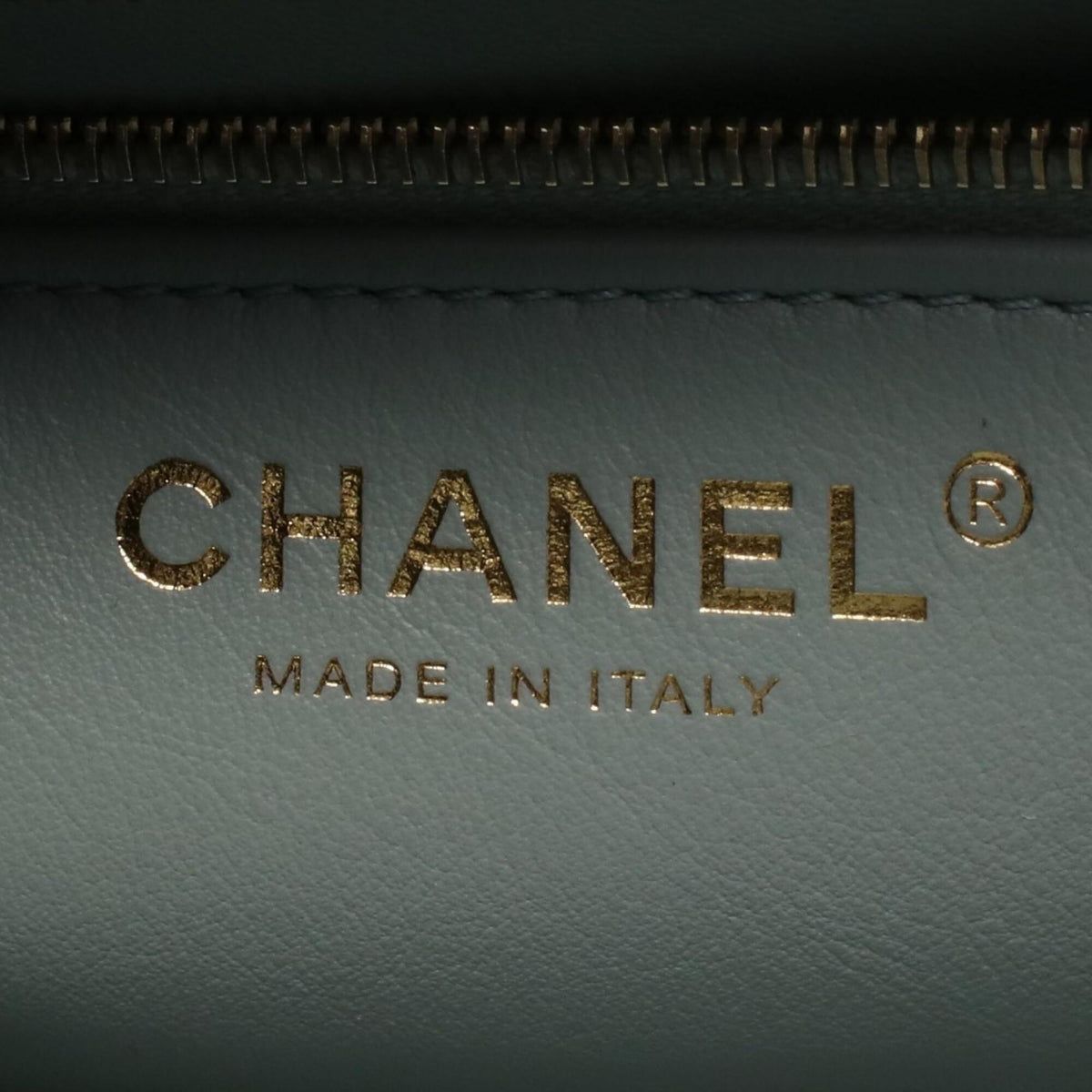 Chanel Green Leather Handbag Shoulder Bag (Pre-Owned)