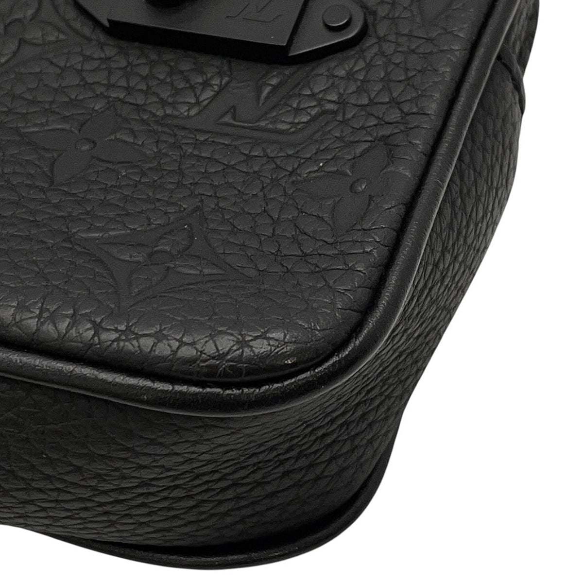Louis Vuitton Black Monogram Noir Monogram Handbag Pochette (Pre-Owned)