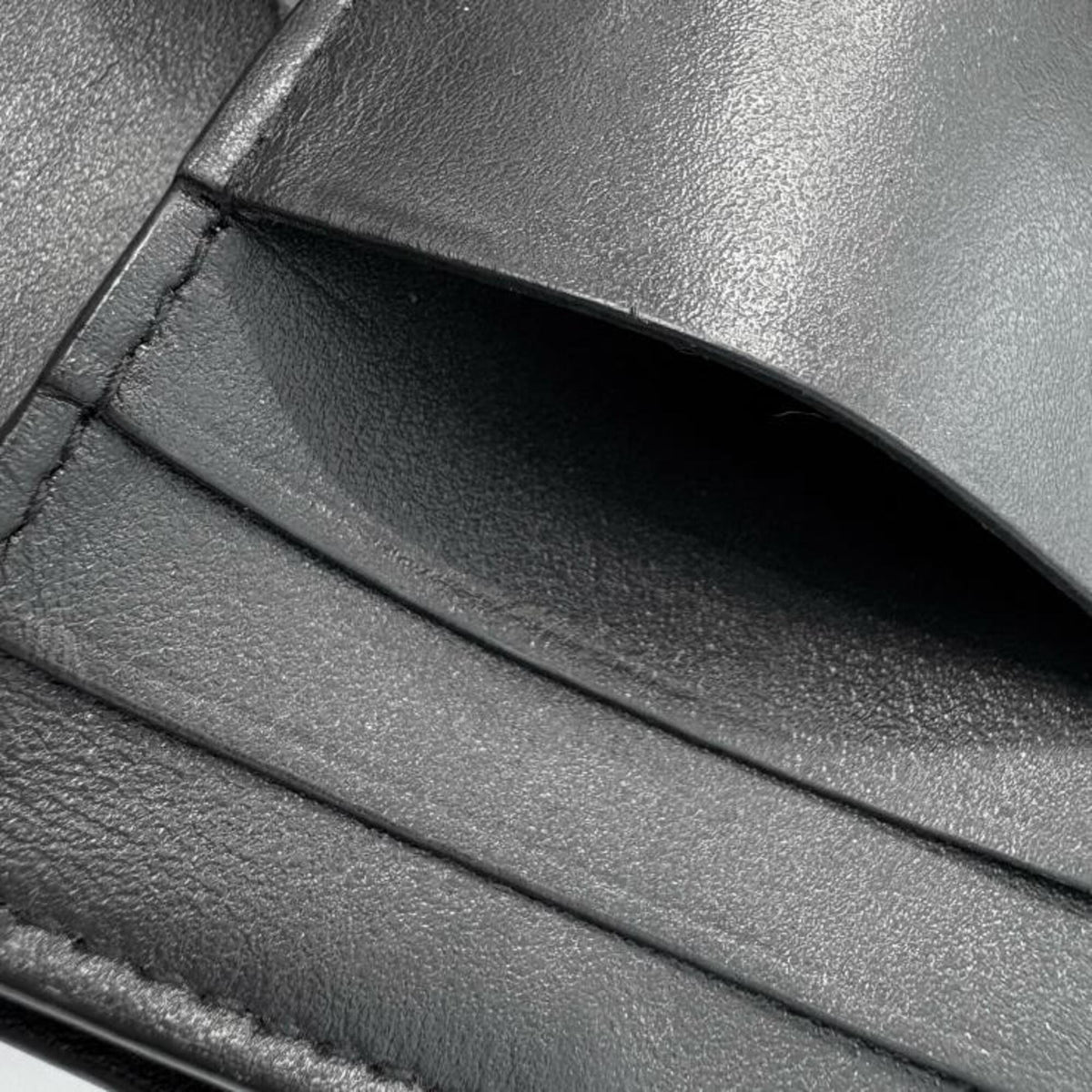 Bottega Veneta Black Intrecciato Wallet (Bi-Fold) (Pre-Owned)